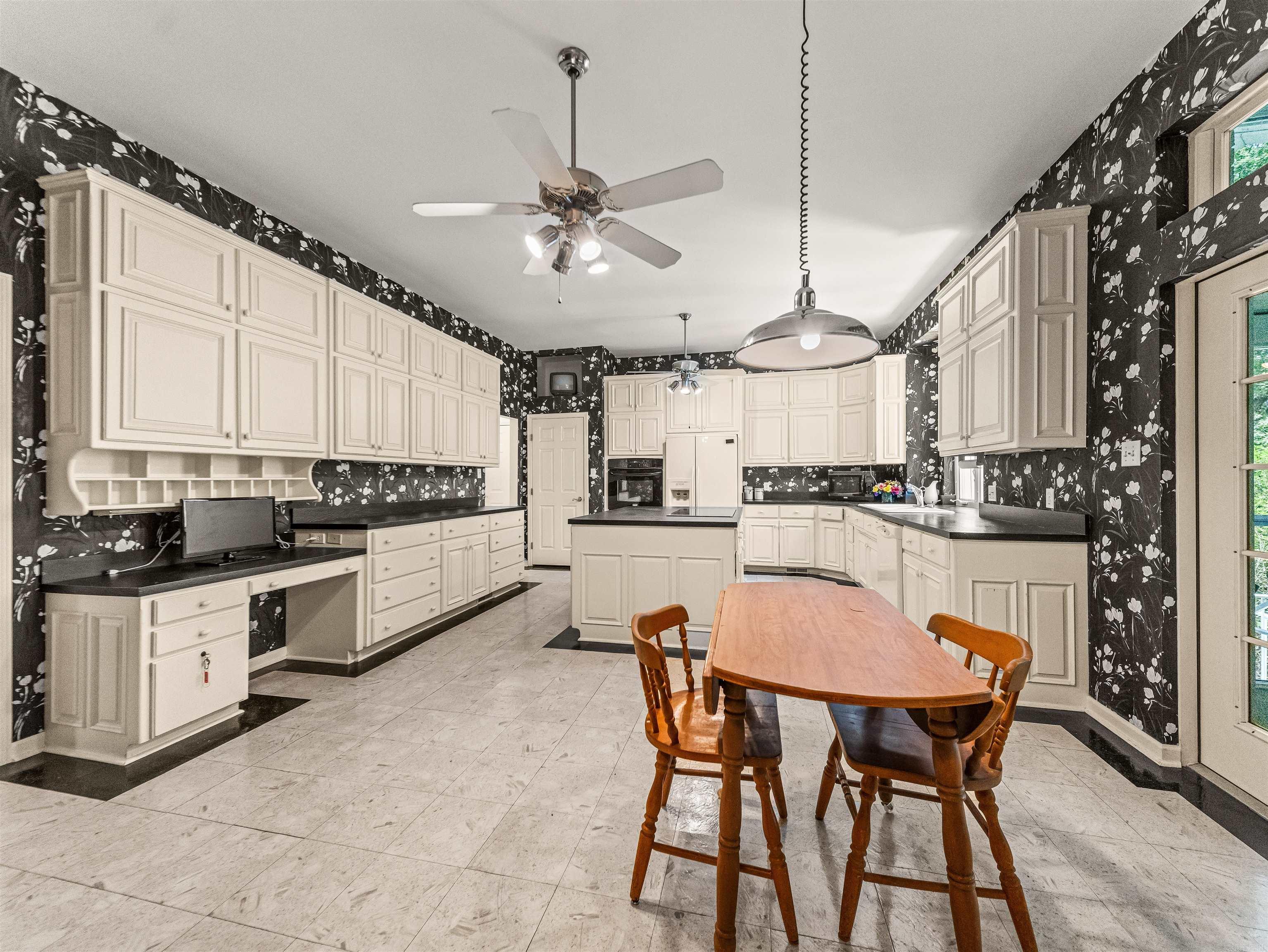 307 Whispering Hills  Hot Springs, AR