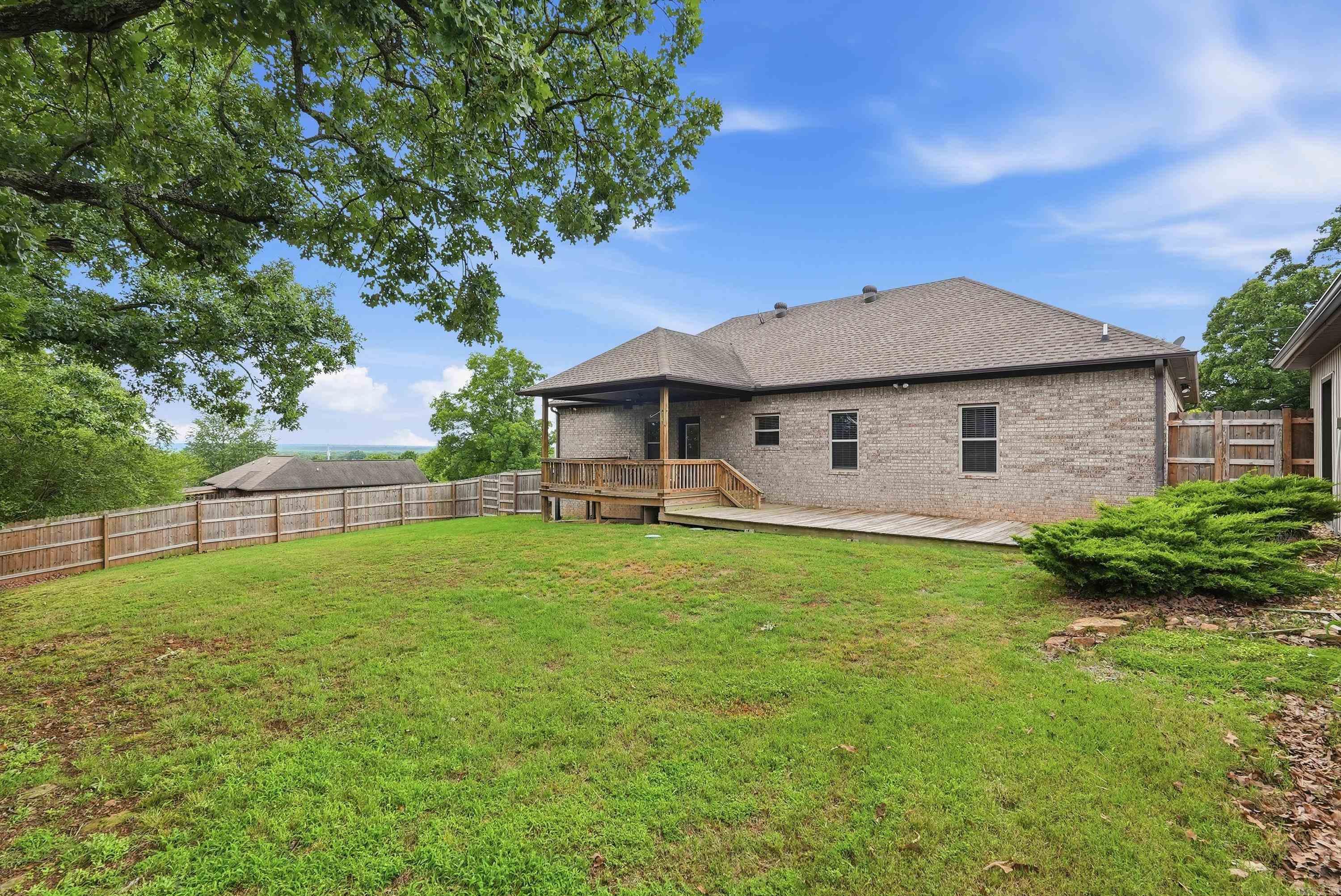 5 Lukefield  Greenbrier, AR