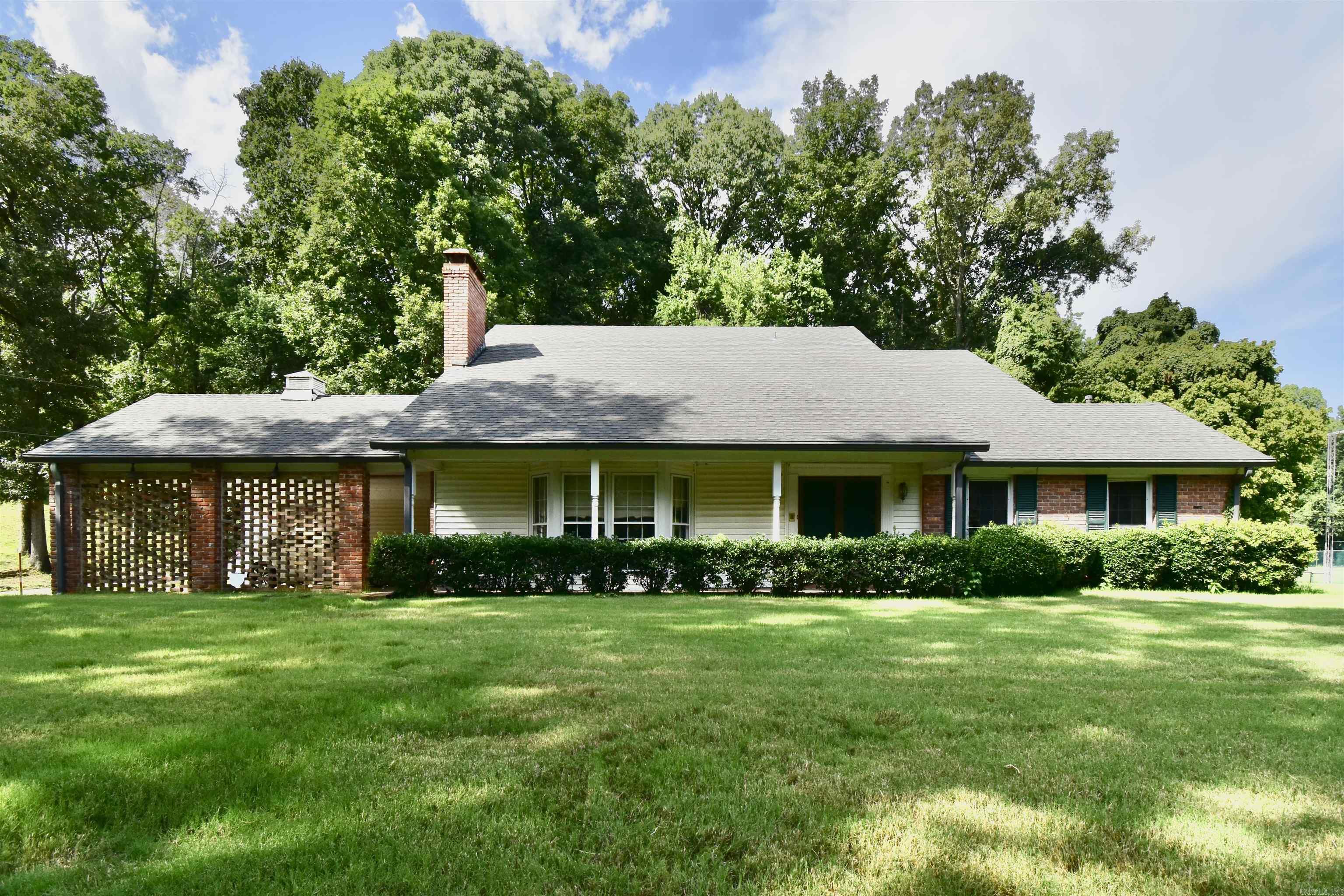 100 Quapaw  Helena, AR