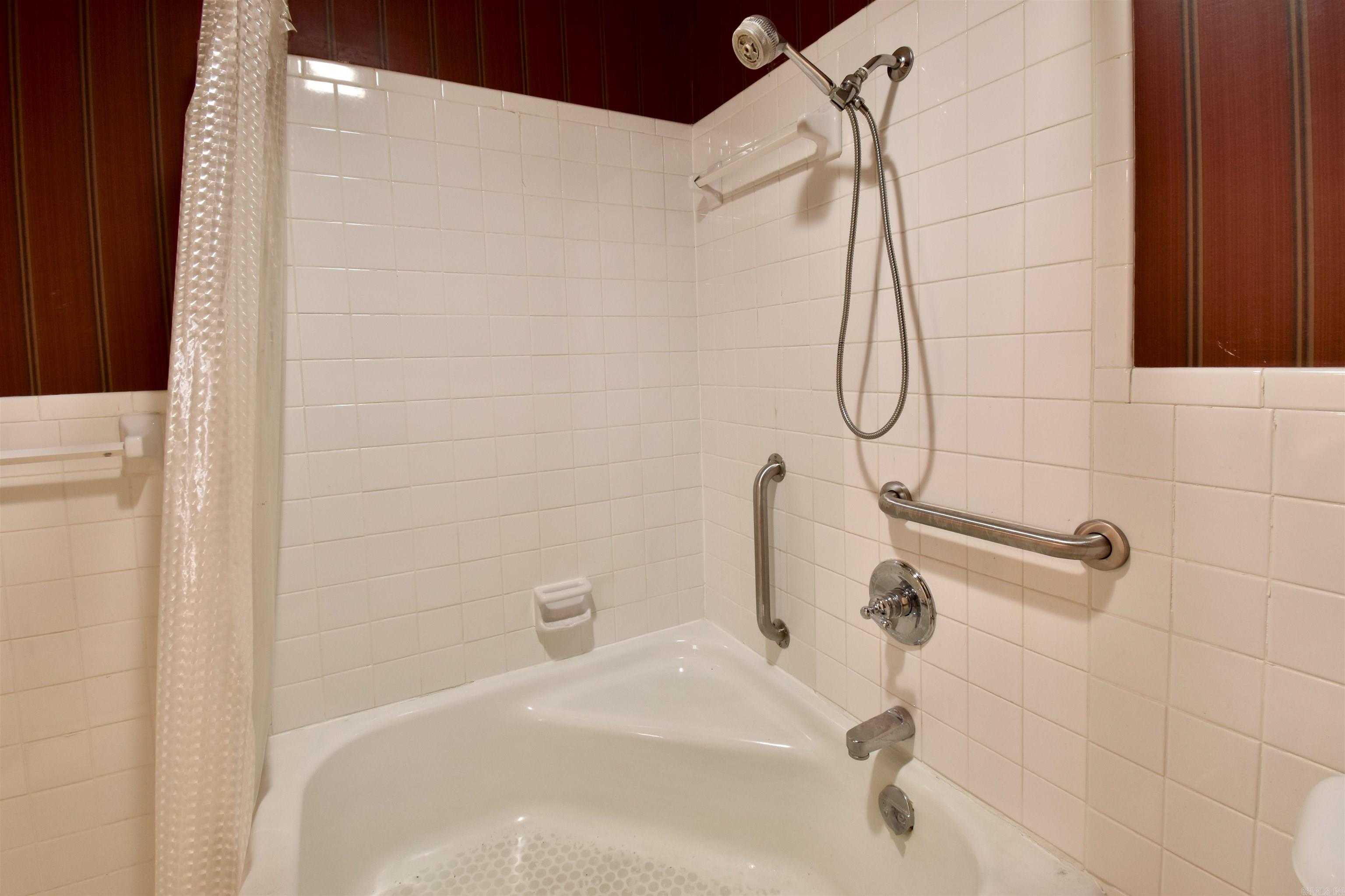 100 Quapaw  Helena, AR