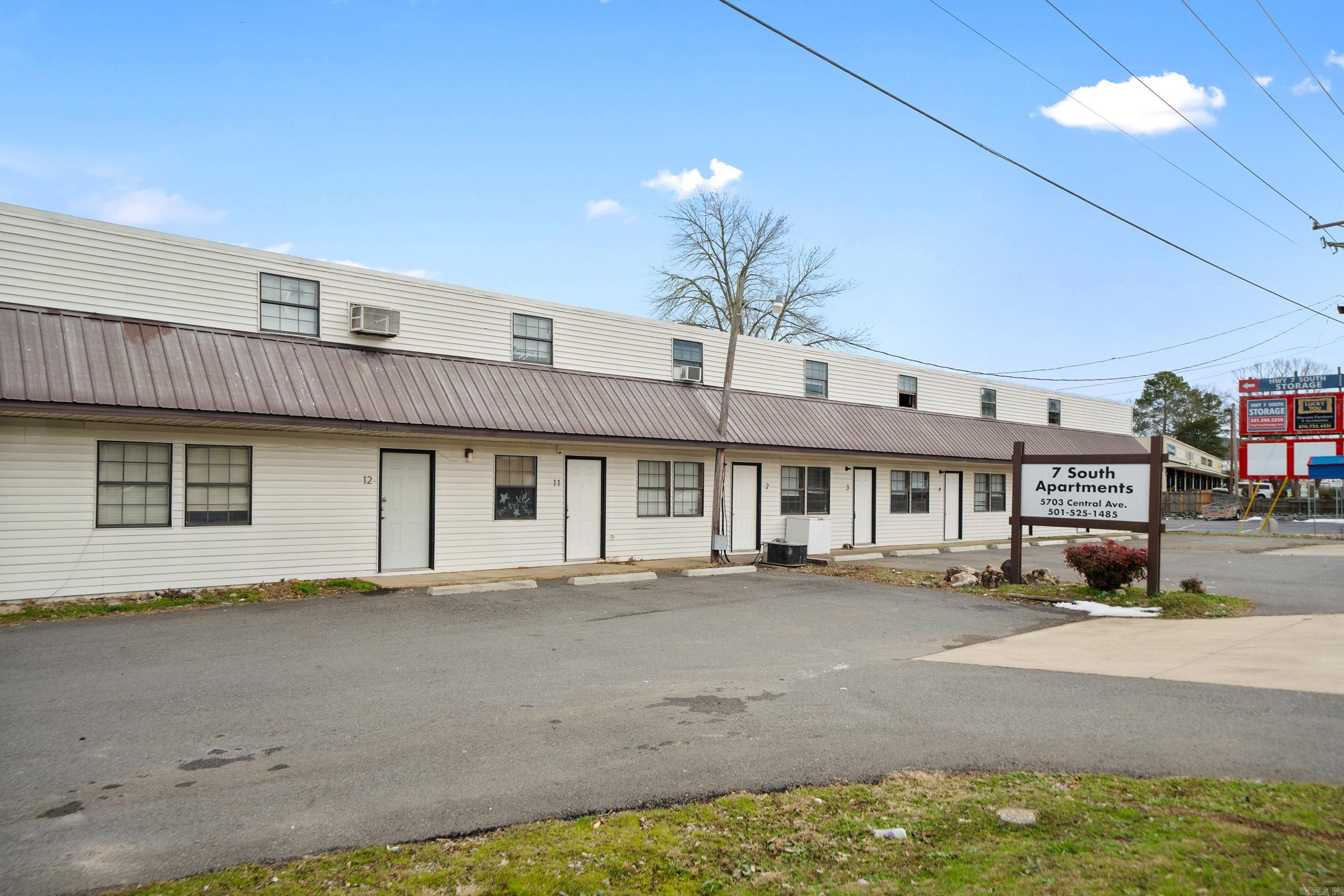 5703 CENTRAL AVENUE  Hot Springs, AR