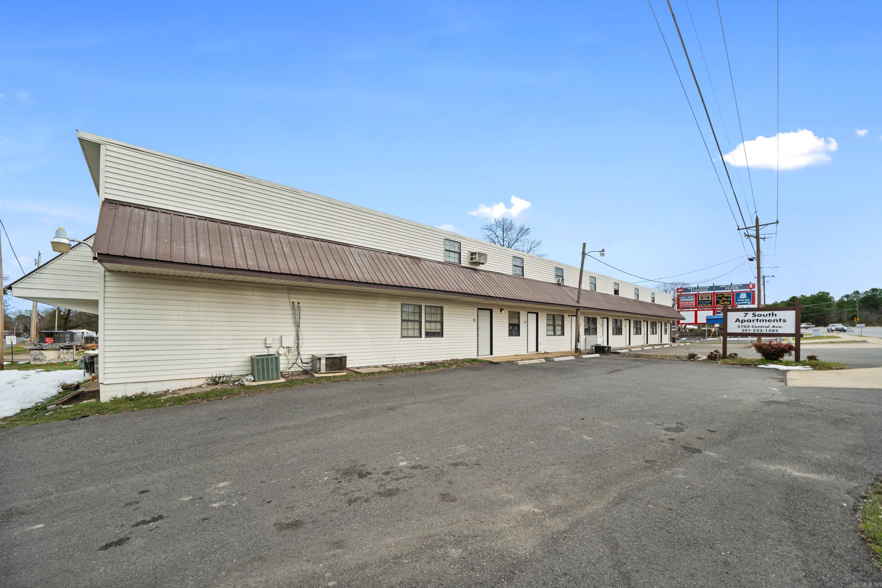 5703 CENTRAL AVENUE  Hot Springs, AR