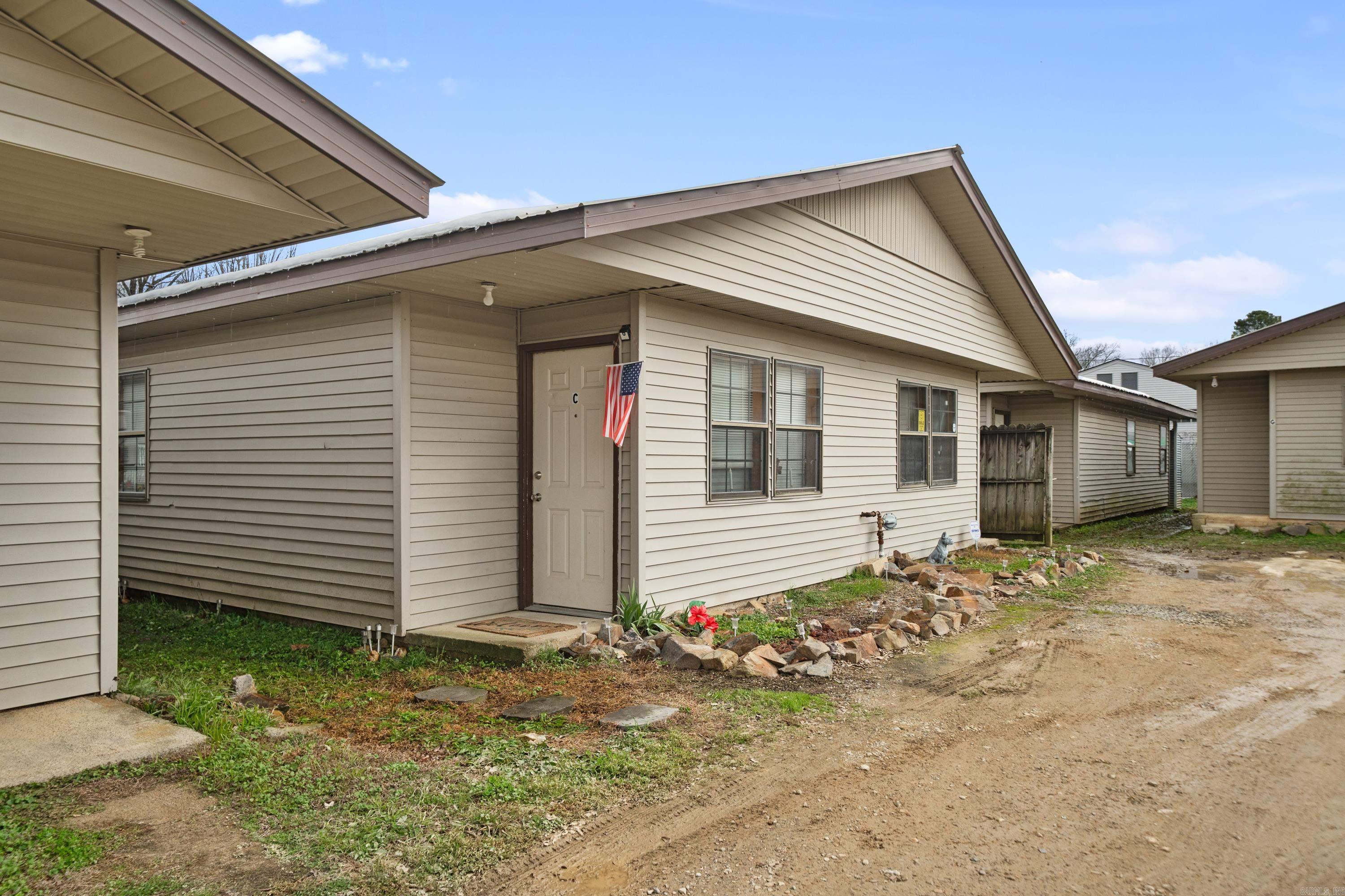 5703 CENTRAL AVENUE  Hot Springs, AR