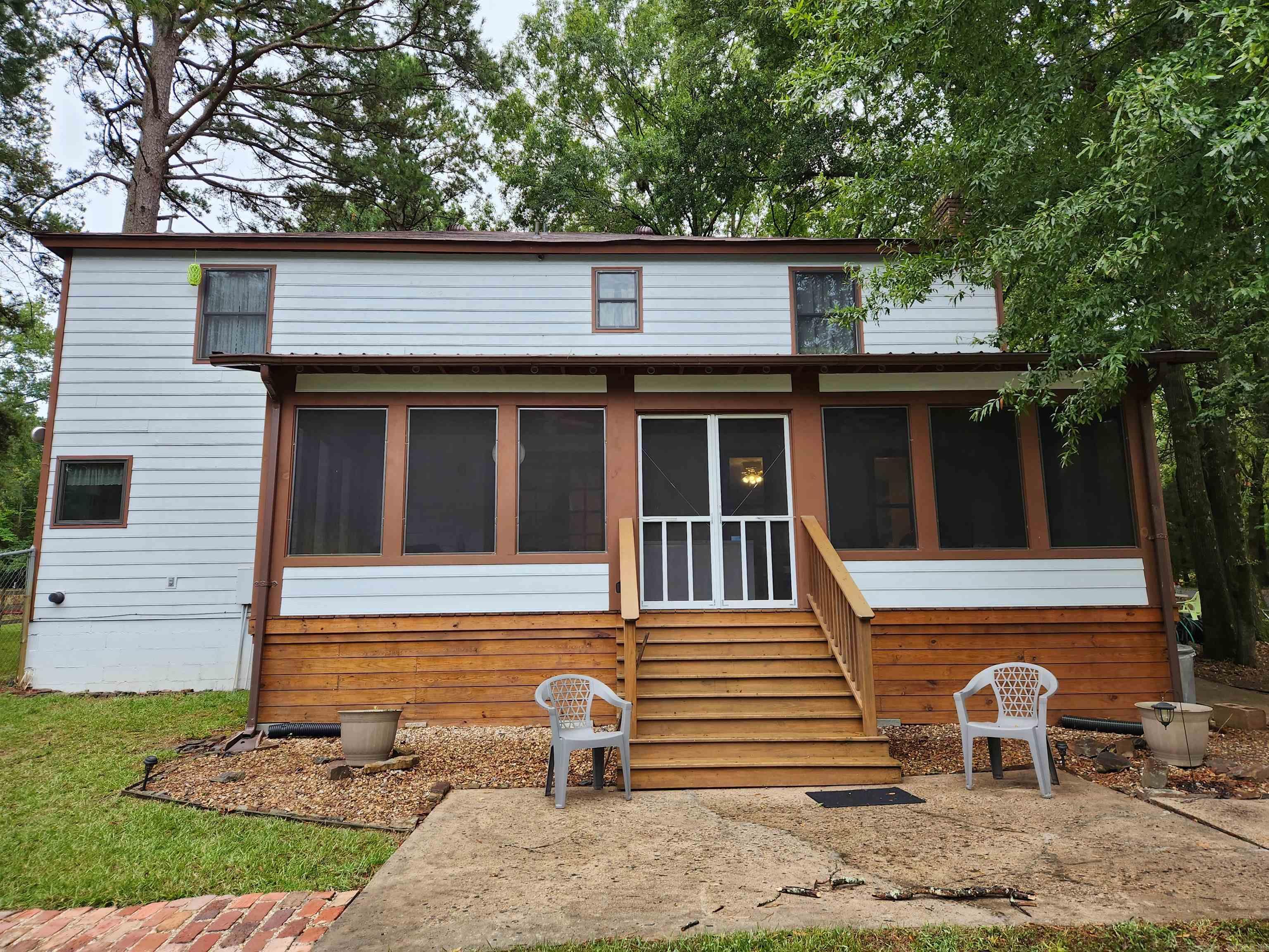 122 N Woodland  Conway, AR