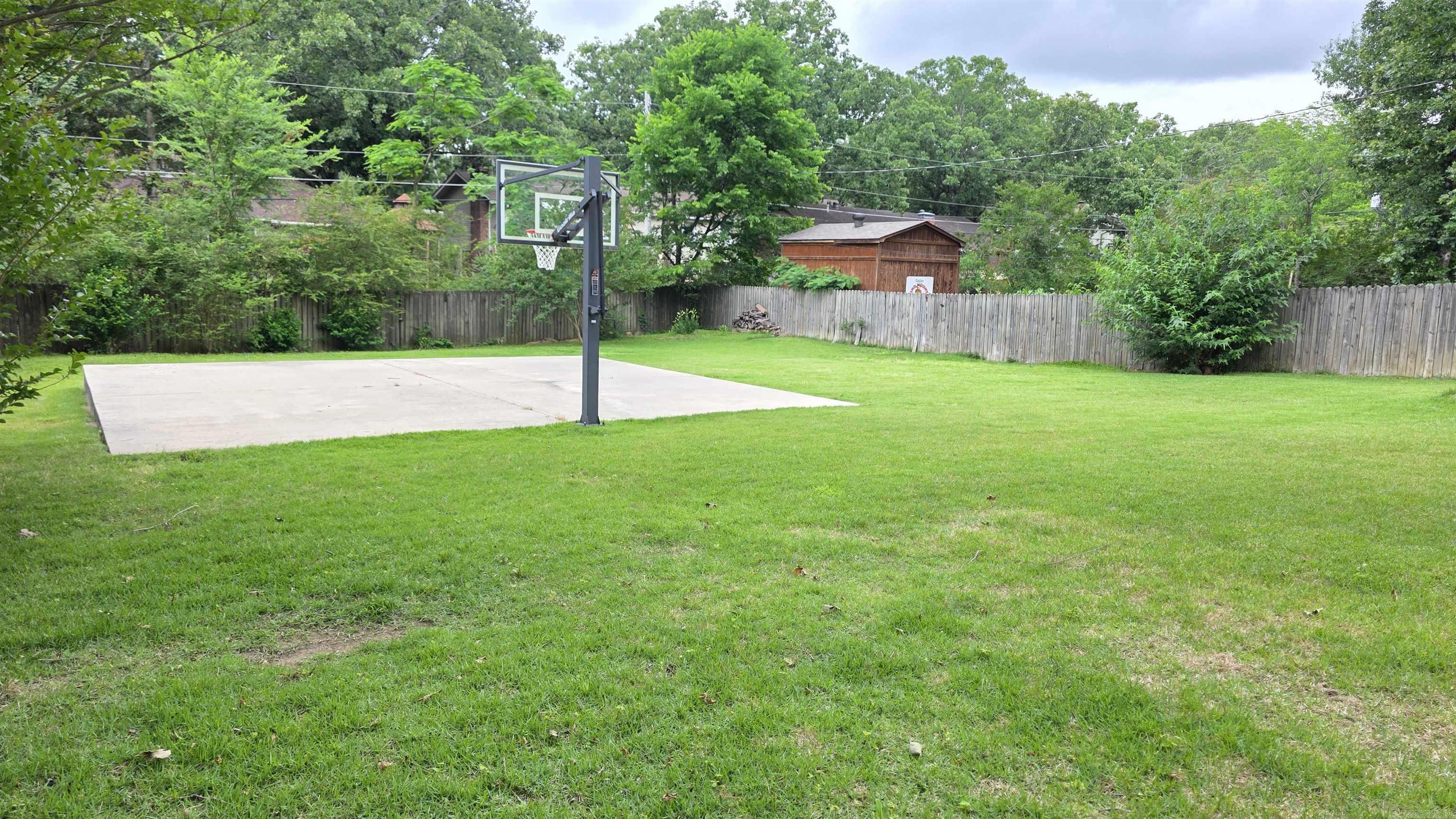 1512 War Eagle Dr  North Little Rock, AR