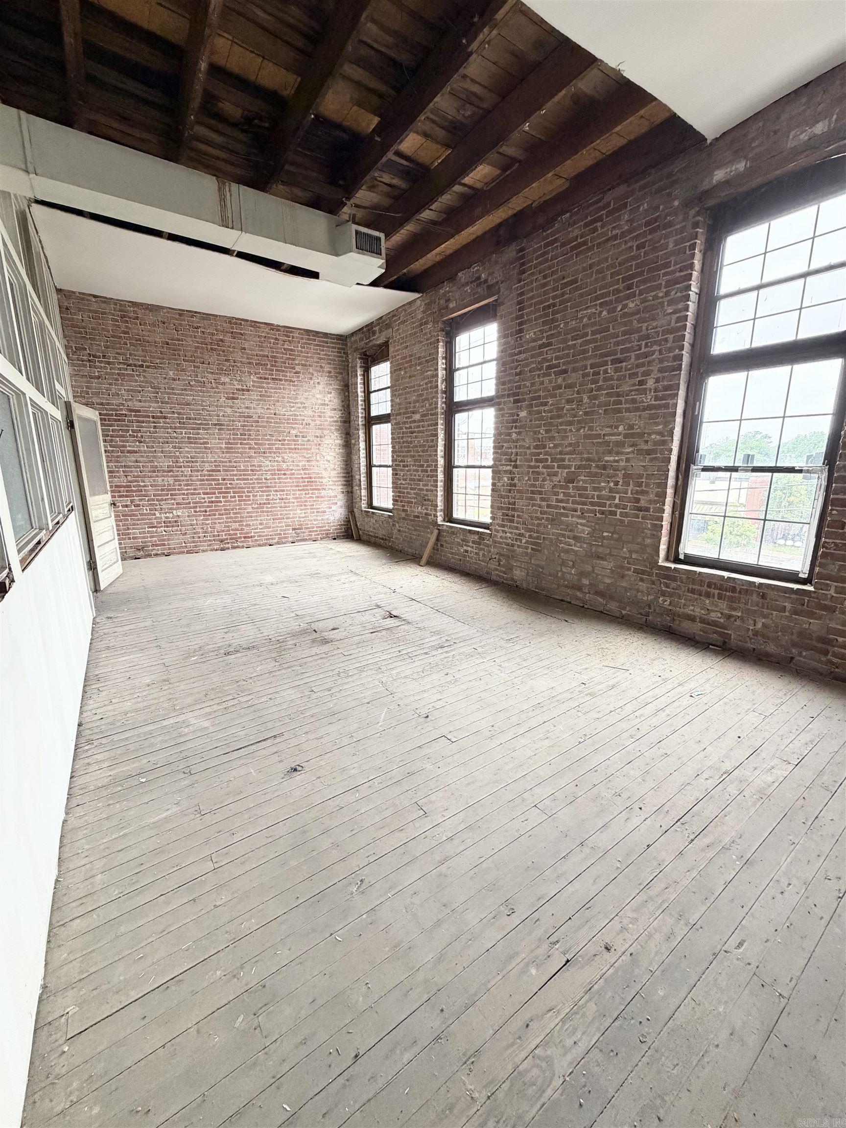 303 S Main  Jonesboro, AR