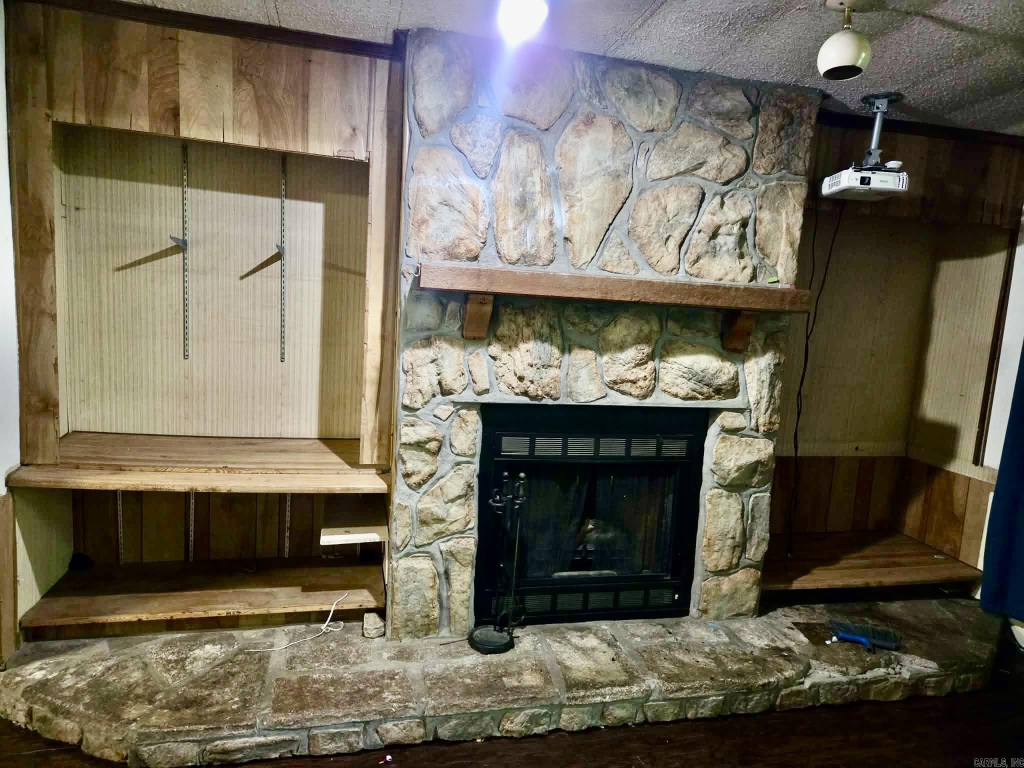 26 Tucker Mtn.  Solgohachia, AR