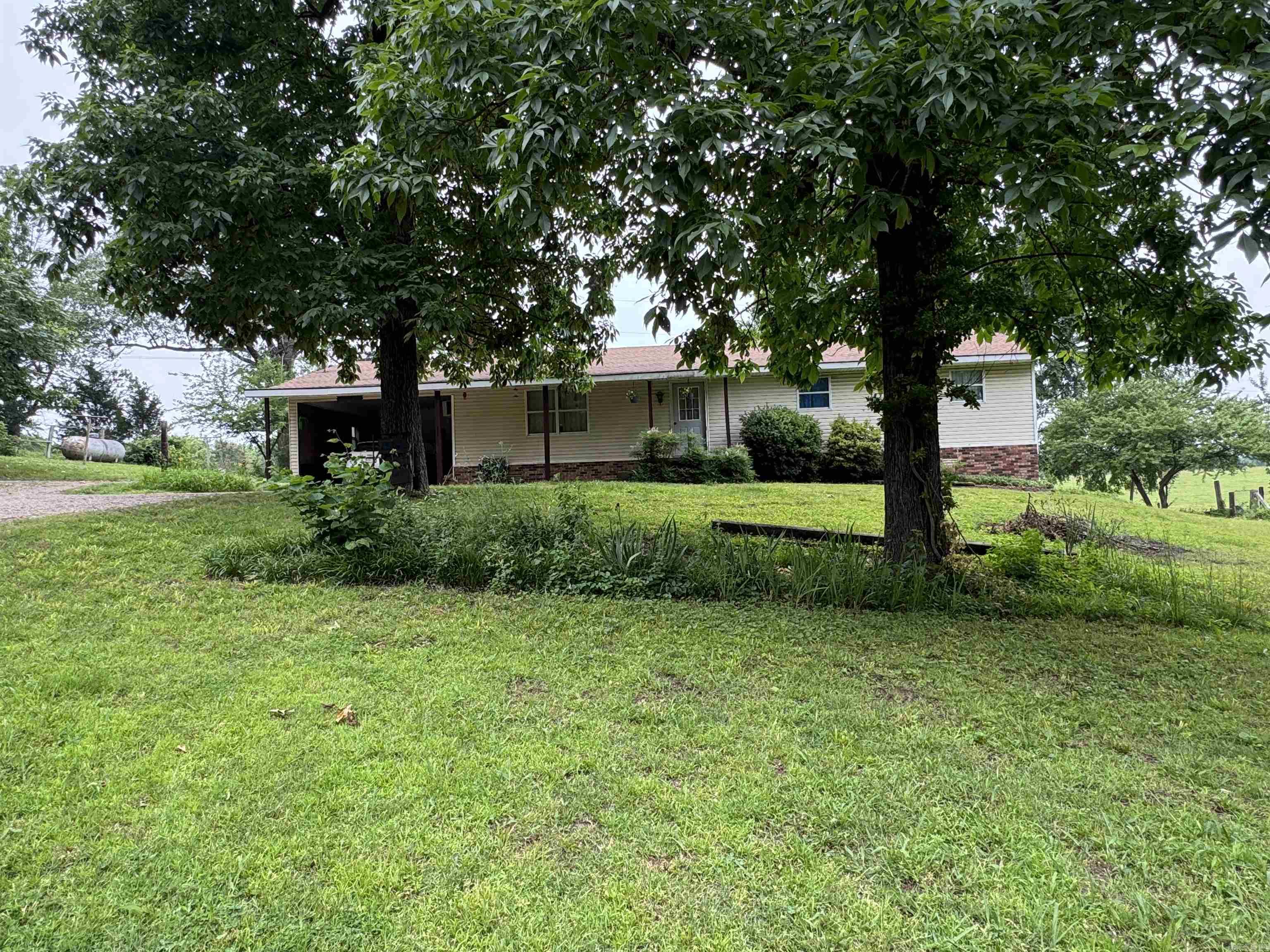 687 CR 472  Piggott, AR