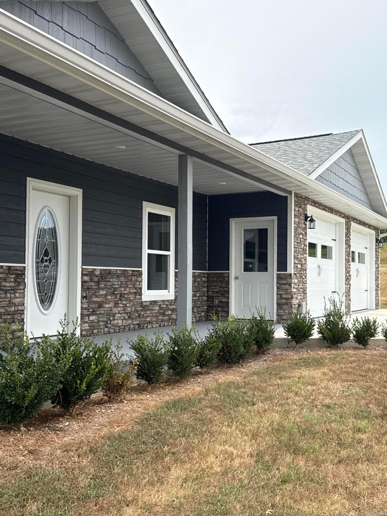 631 Spring Valley Dr  Mammoth Spring, AR