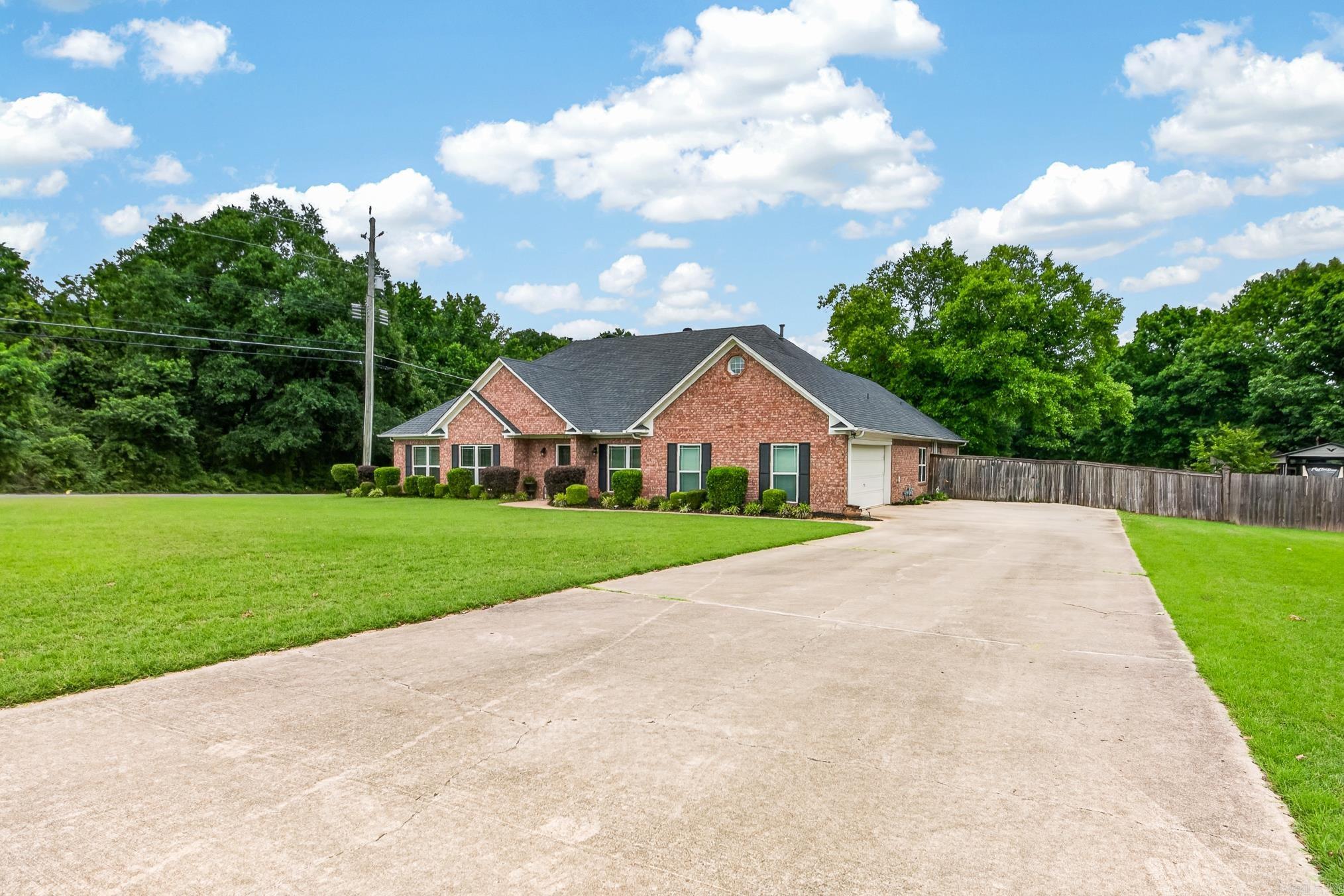 15 Castle Heights  Cabot, AR