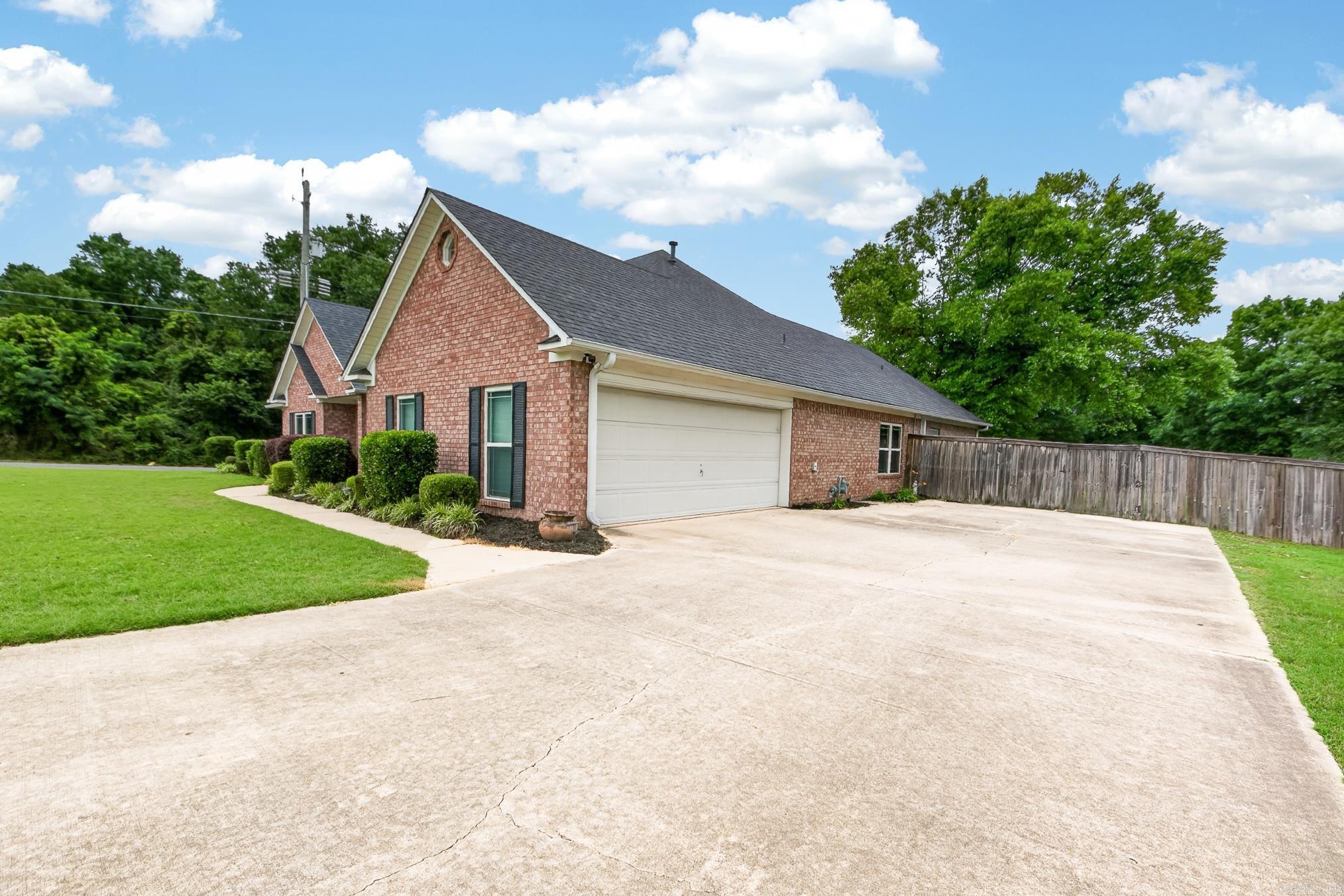 15 Castle Heights  Cabot, AR