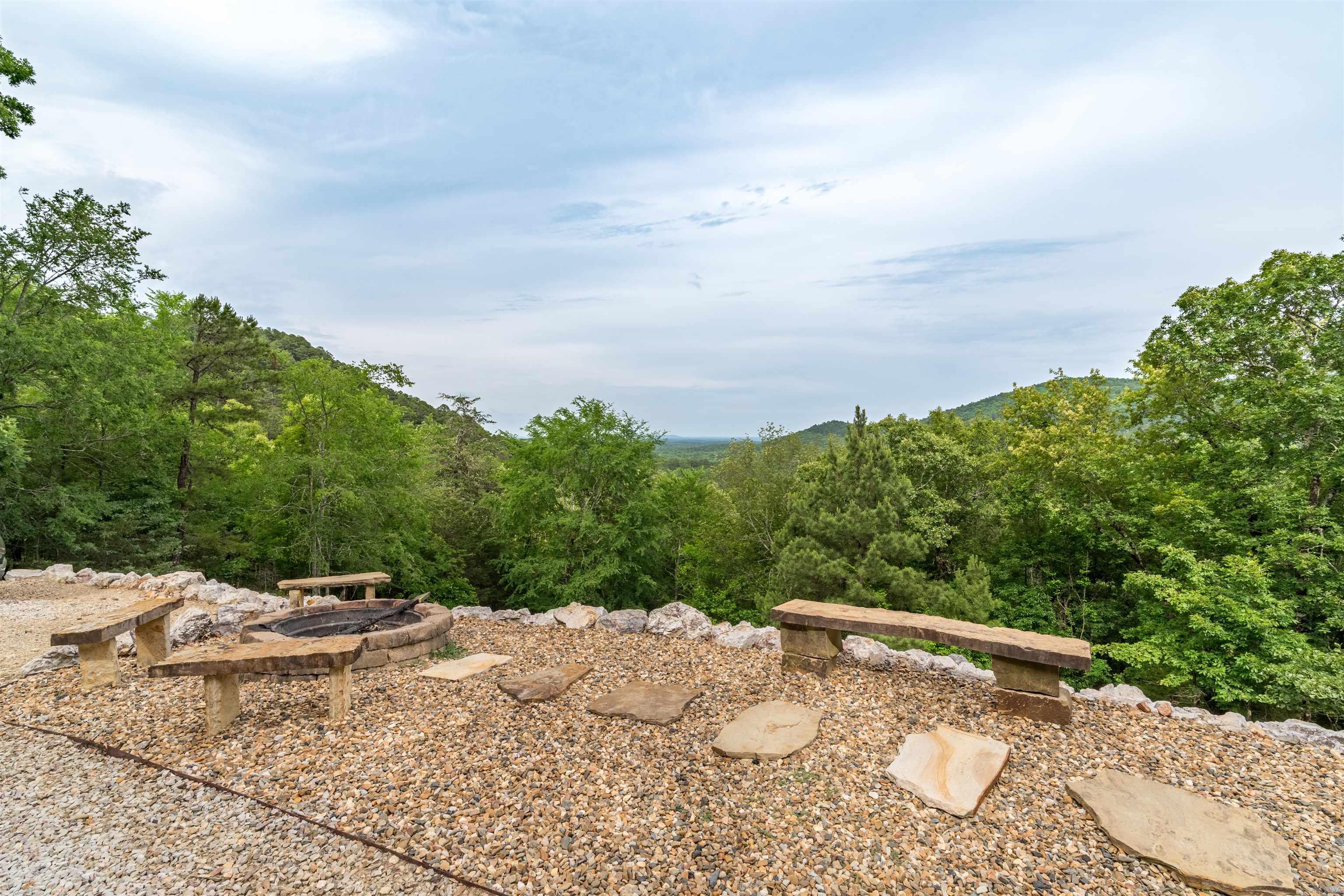 1216 PEACEFUL VALLEY  Hot Springs National Park, AR
