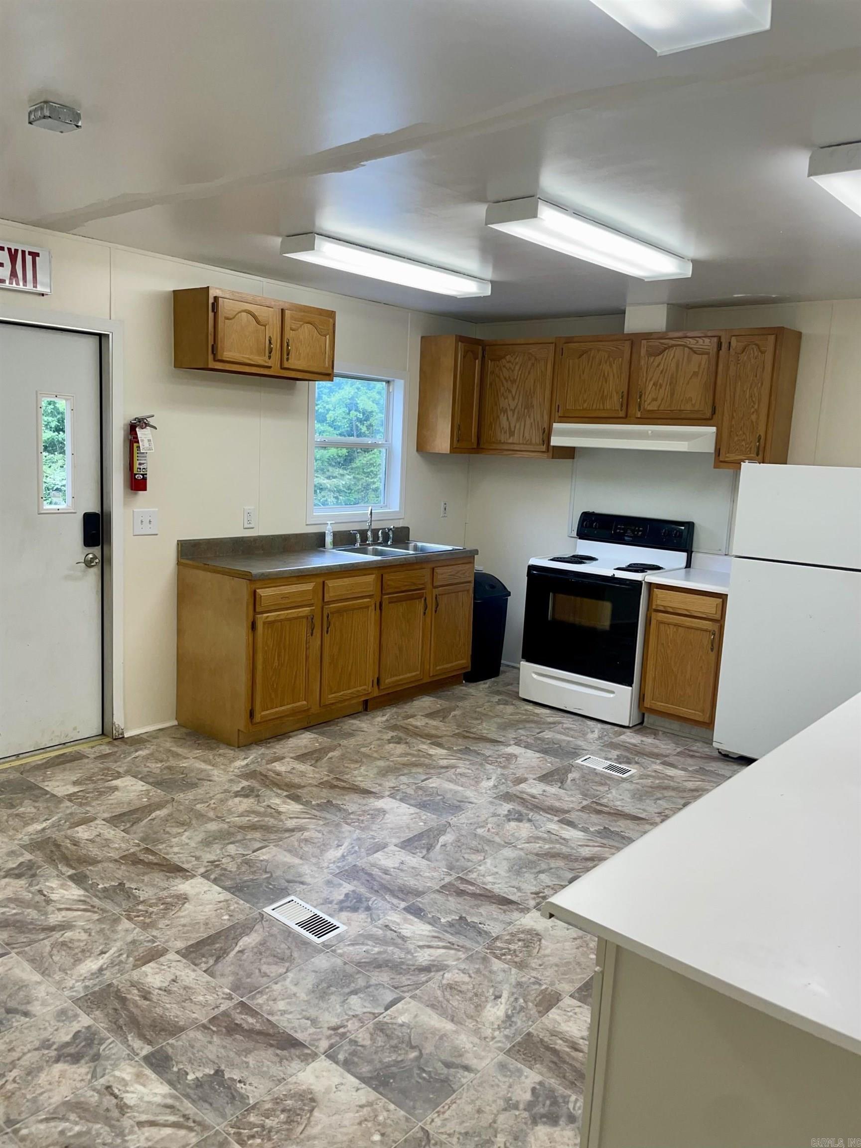 817 E Hwy 110  Heber Springs, AR