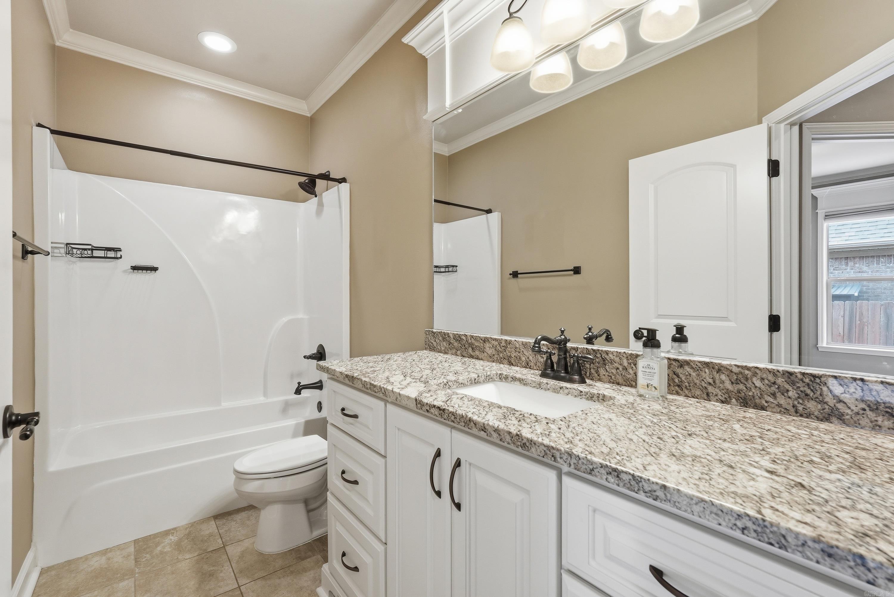 233 Nantucket Loop  Maumelle, AR
