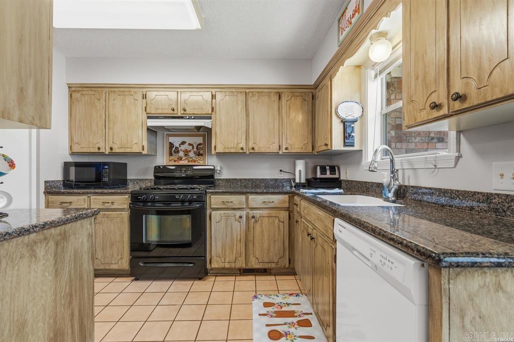 1445 Marion Anderson  Hot Springs, AR