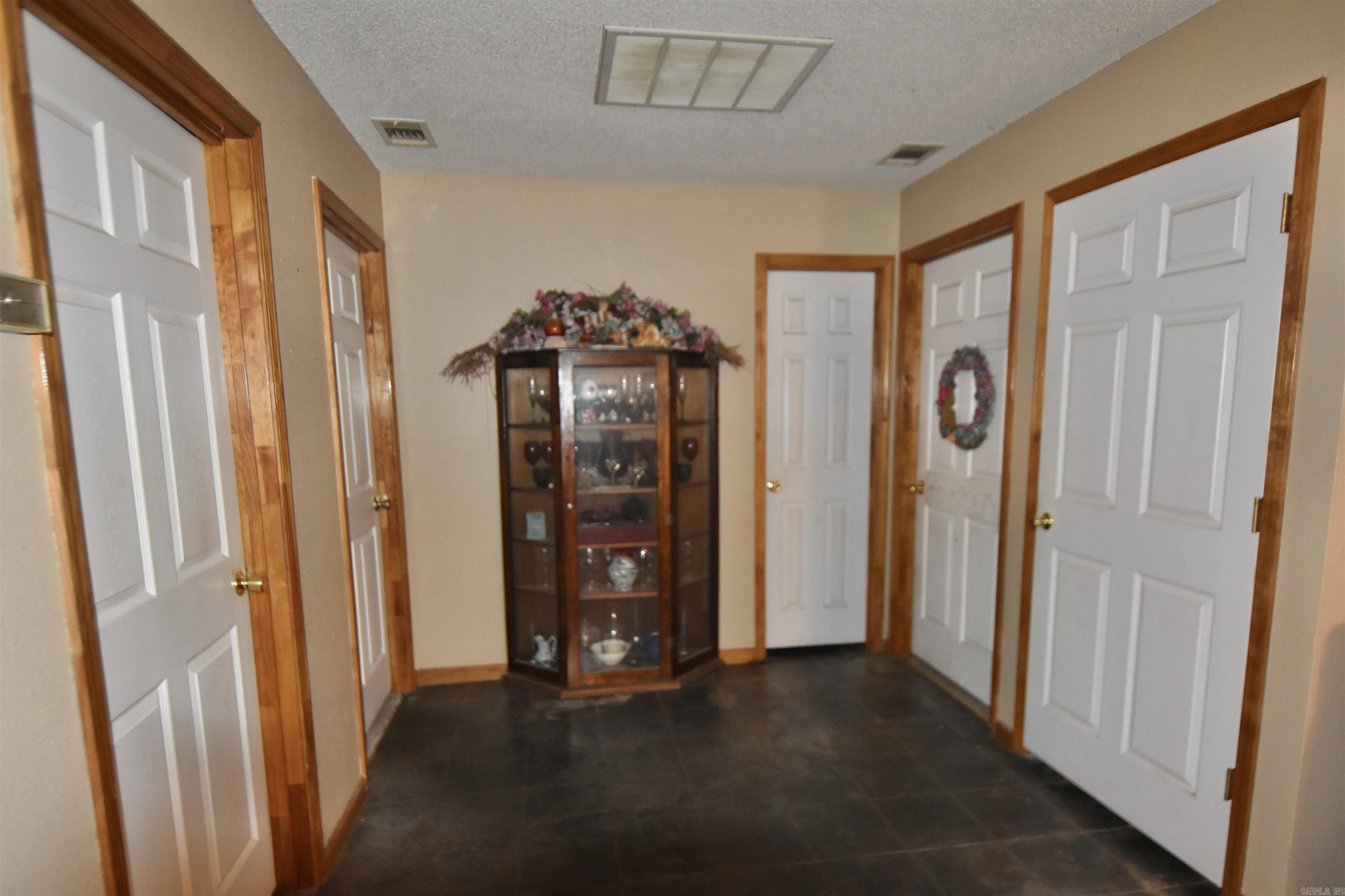 2736 Riverview  Malvern, AR