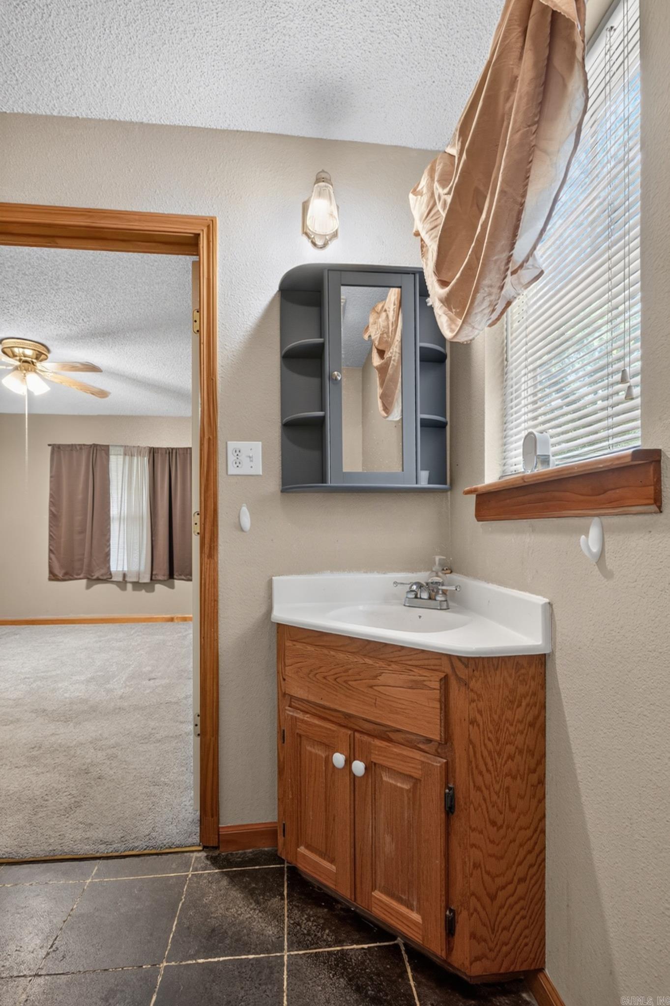 2736 Riverview  Malvern, AR
