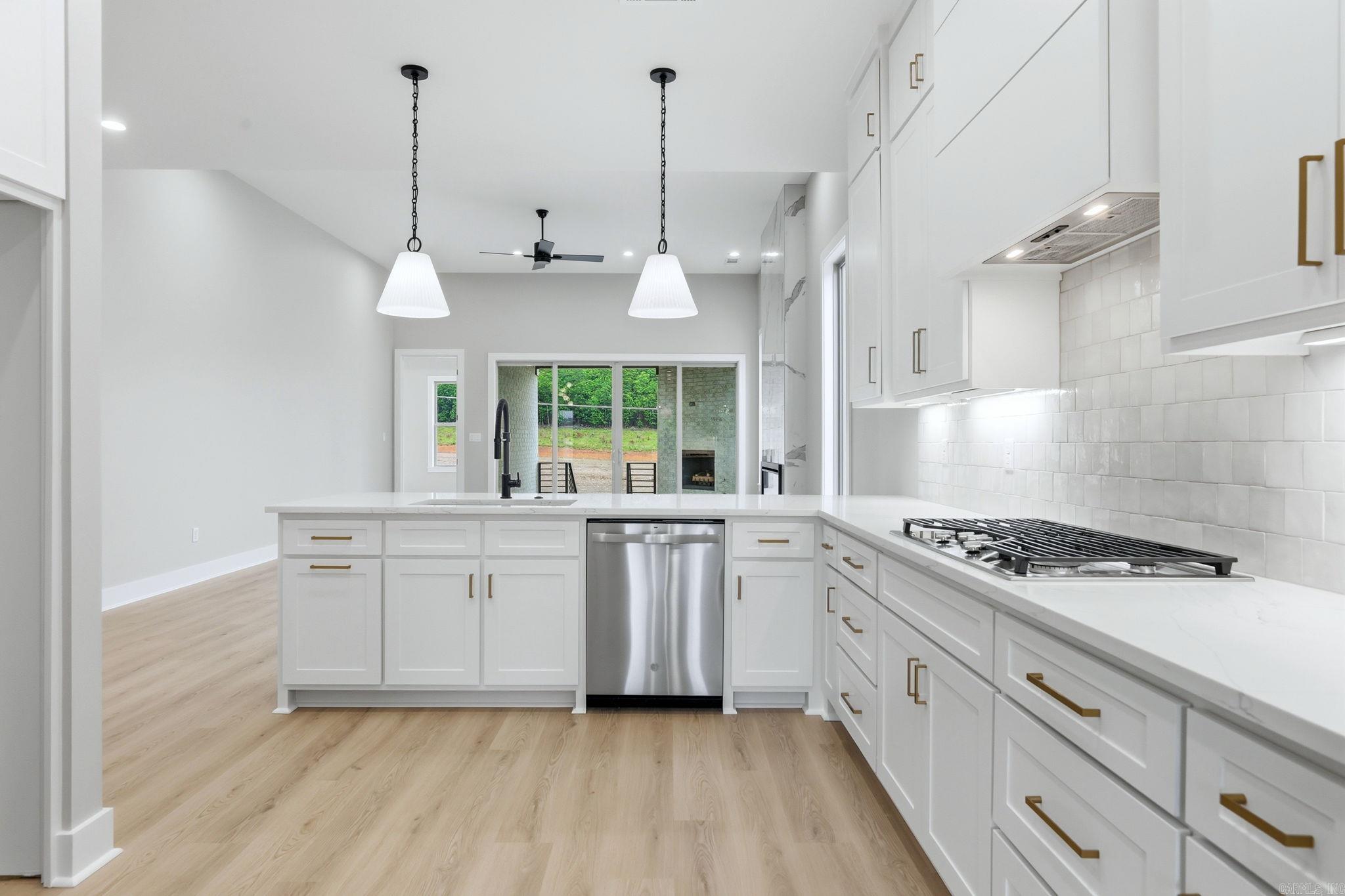 28 Mountain Brook  Little Rock, AR