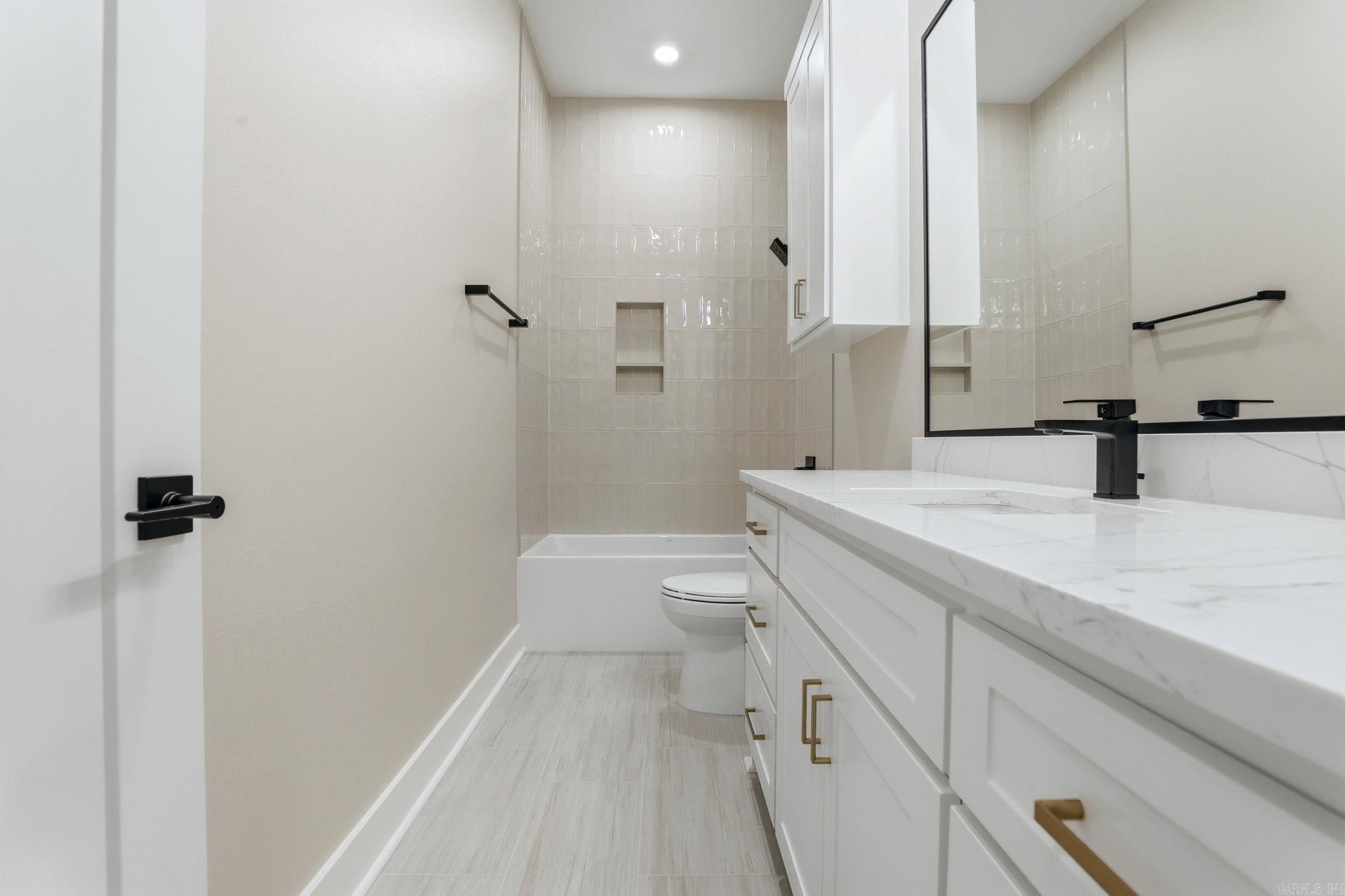 28 Mountain Brook  Little Rock, AR