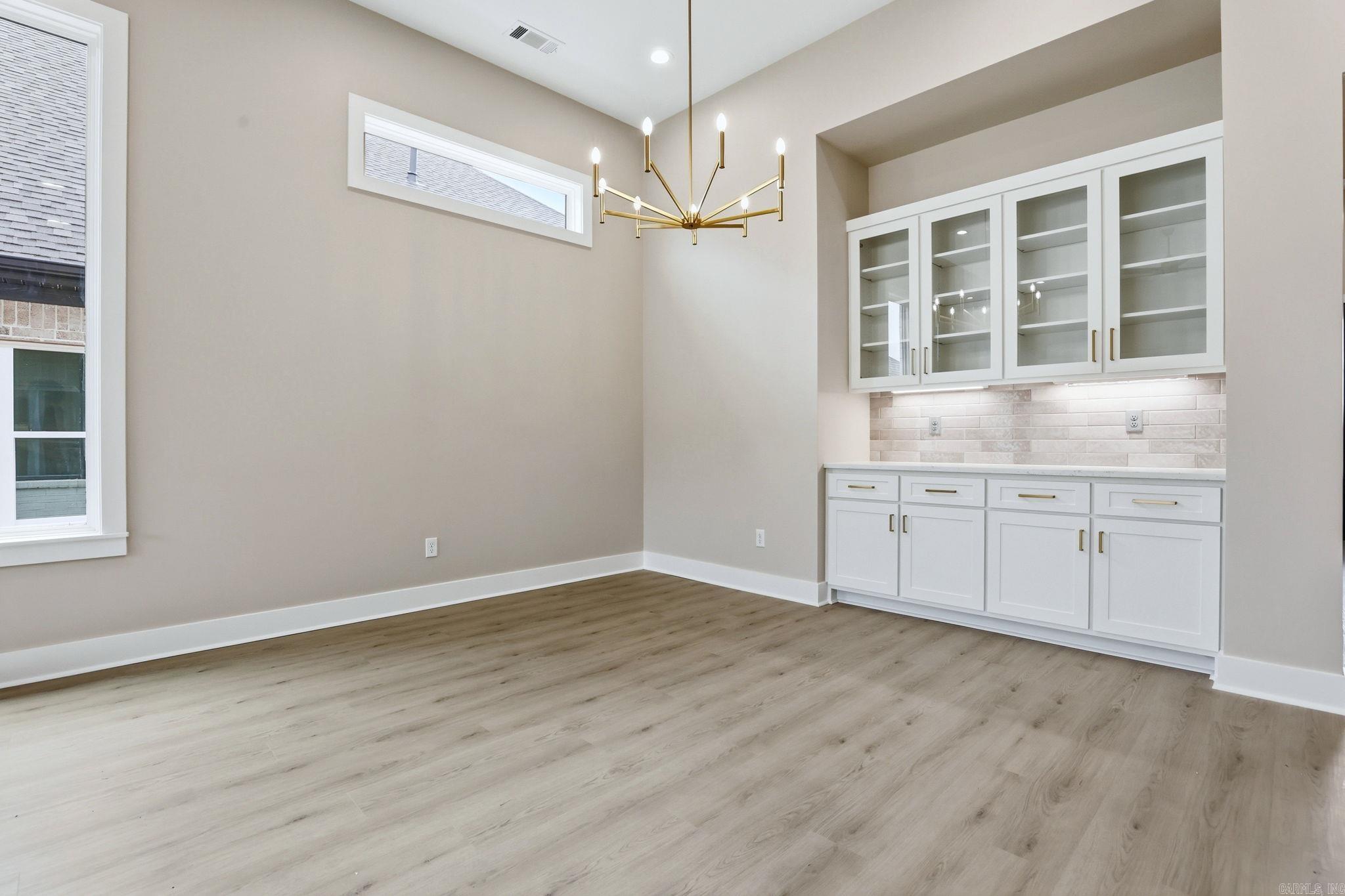 30 Mountain Brook Road Little Rock, AR 72223