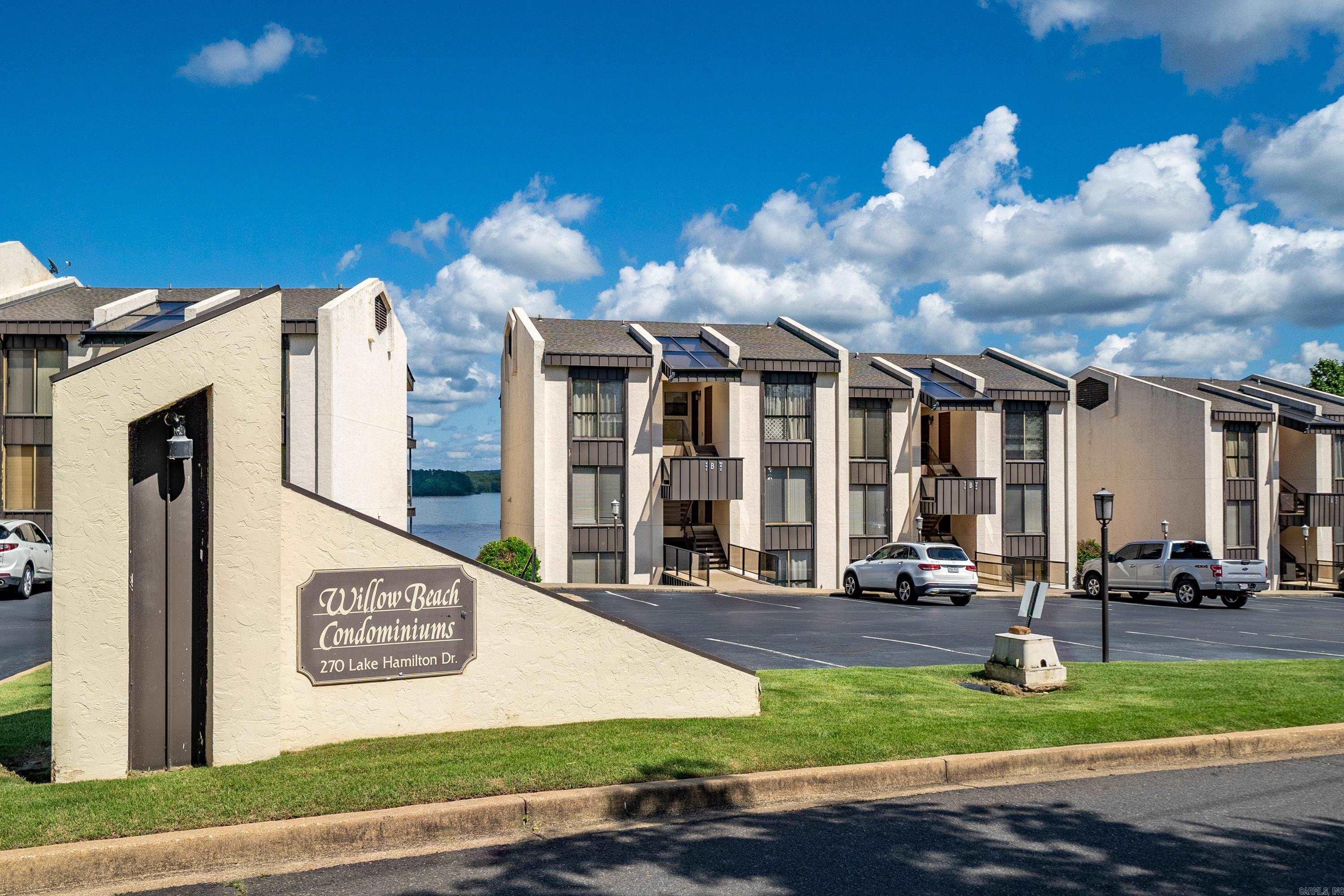 270 Lake Hamilton  Hot Springs, AR