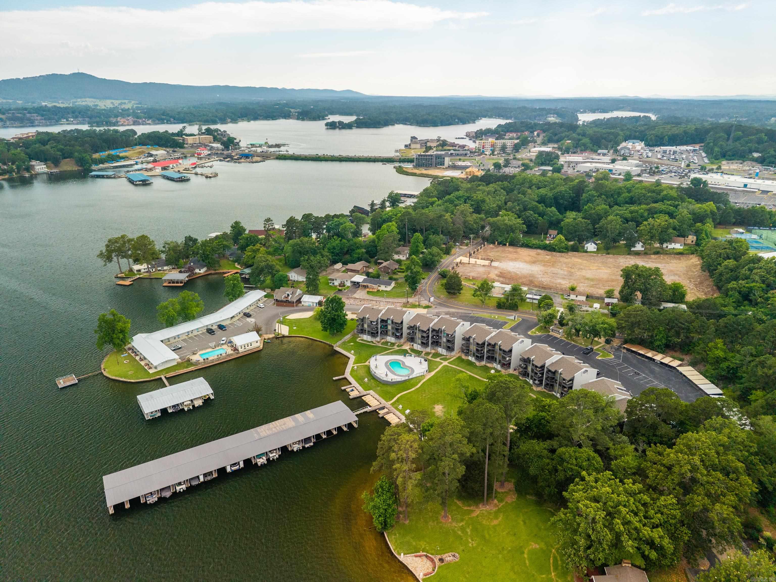 270 Lake Hamilton  Hot Springs, AR