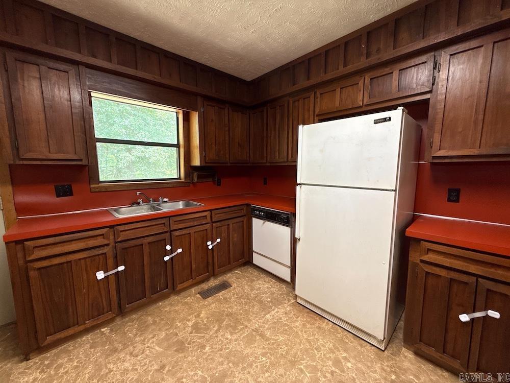 1177 Ash Trl  Melbourne, AR