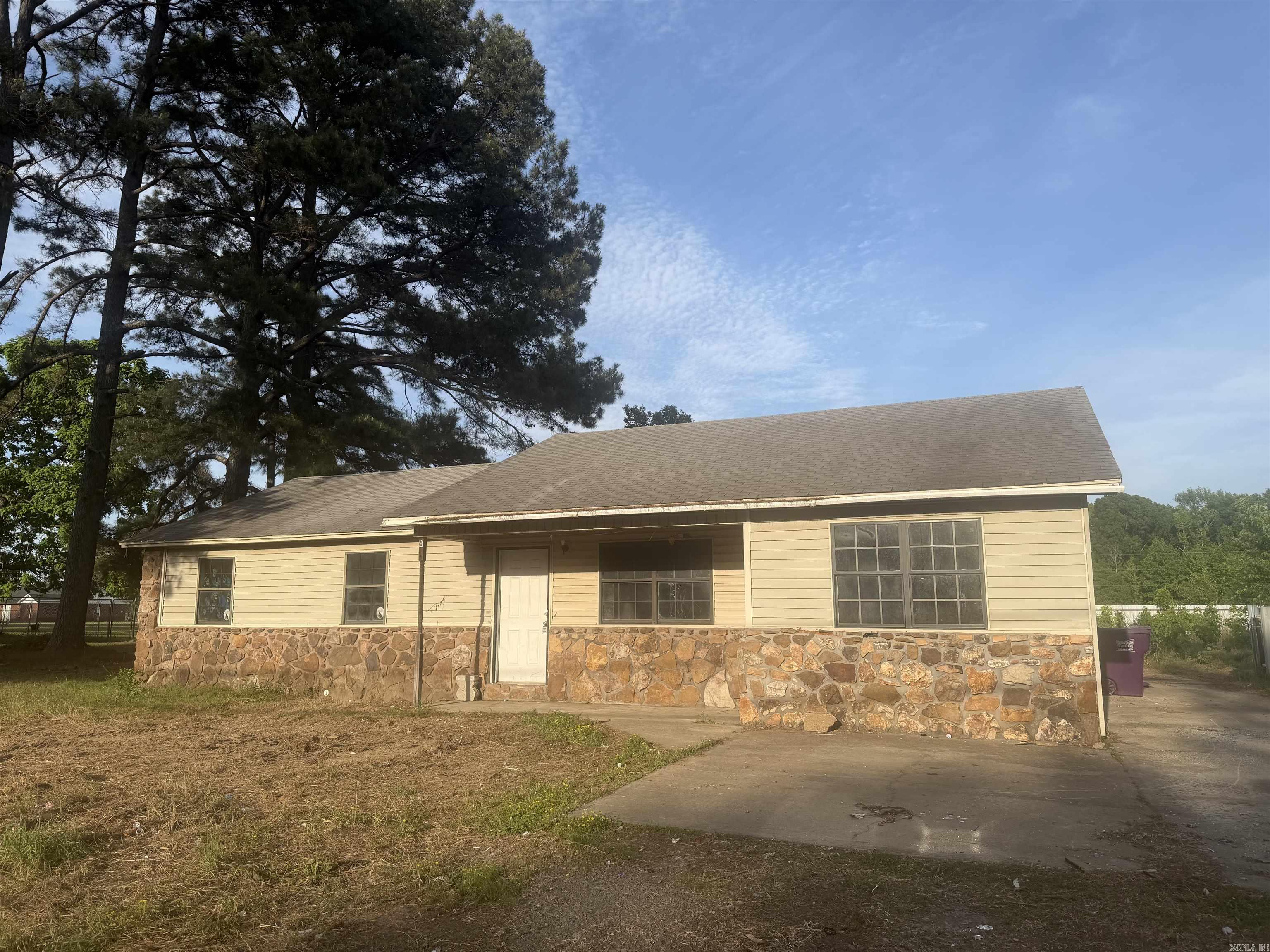 163 & 169 Walker  Higginson, AR