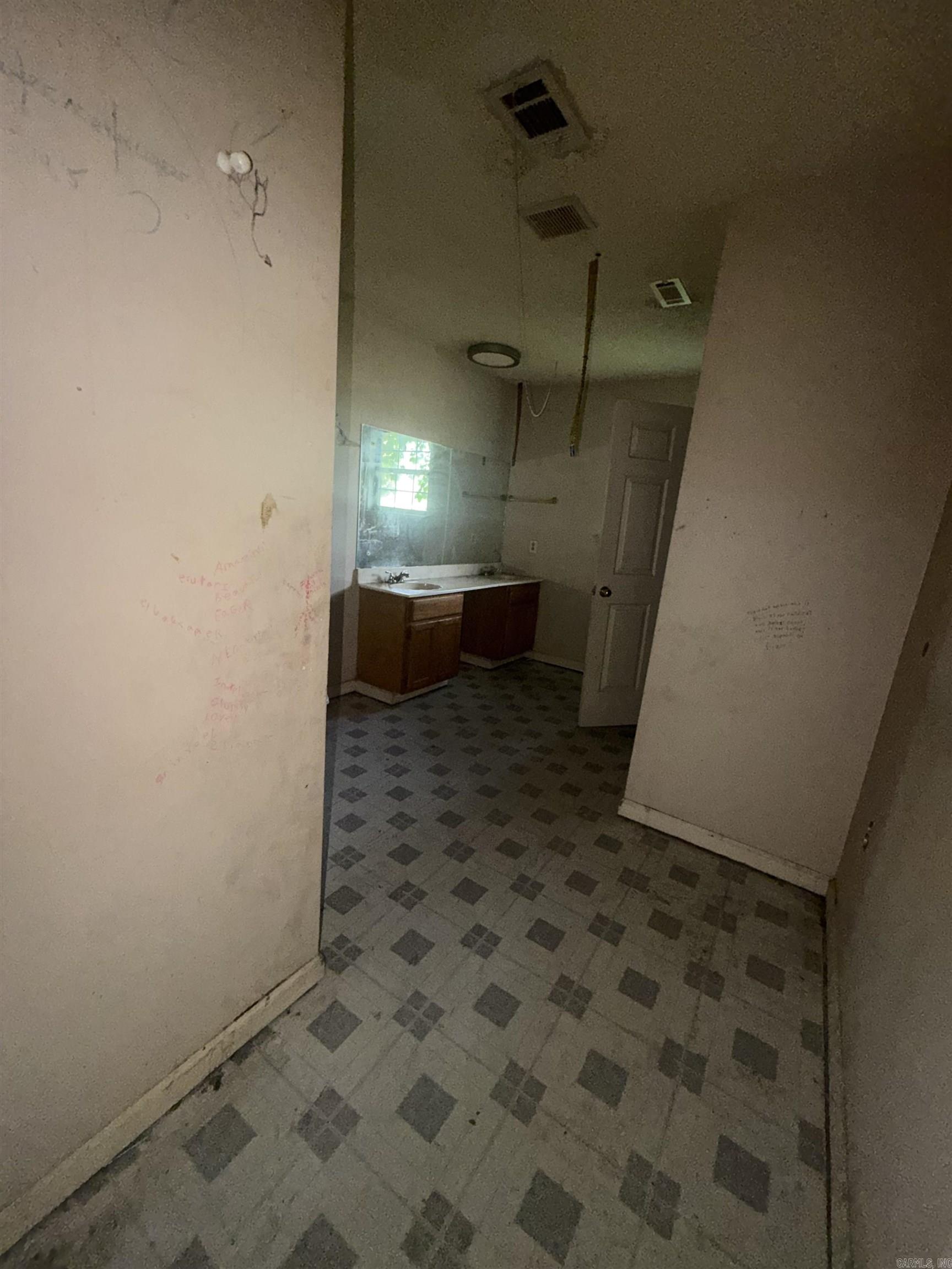 163 & 169 Walker  Higginson, AR