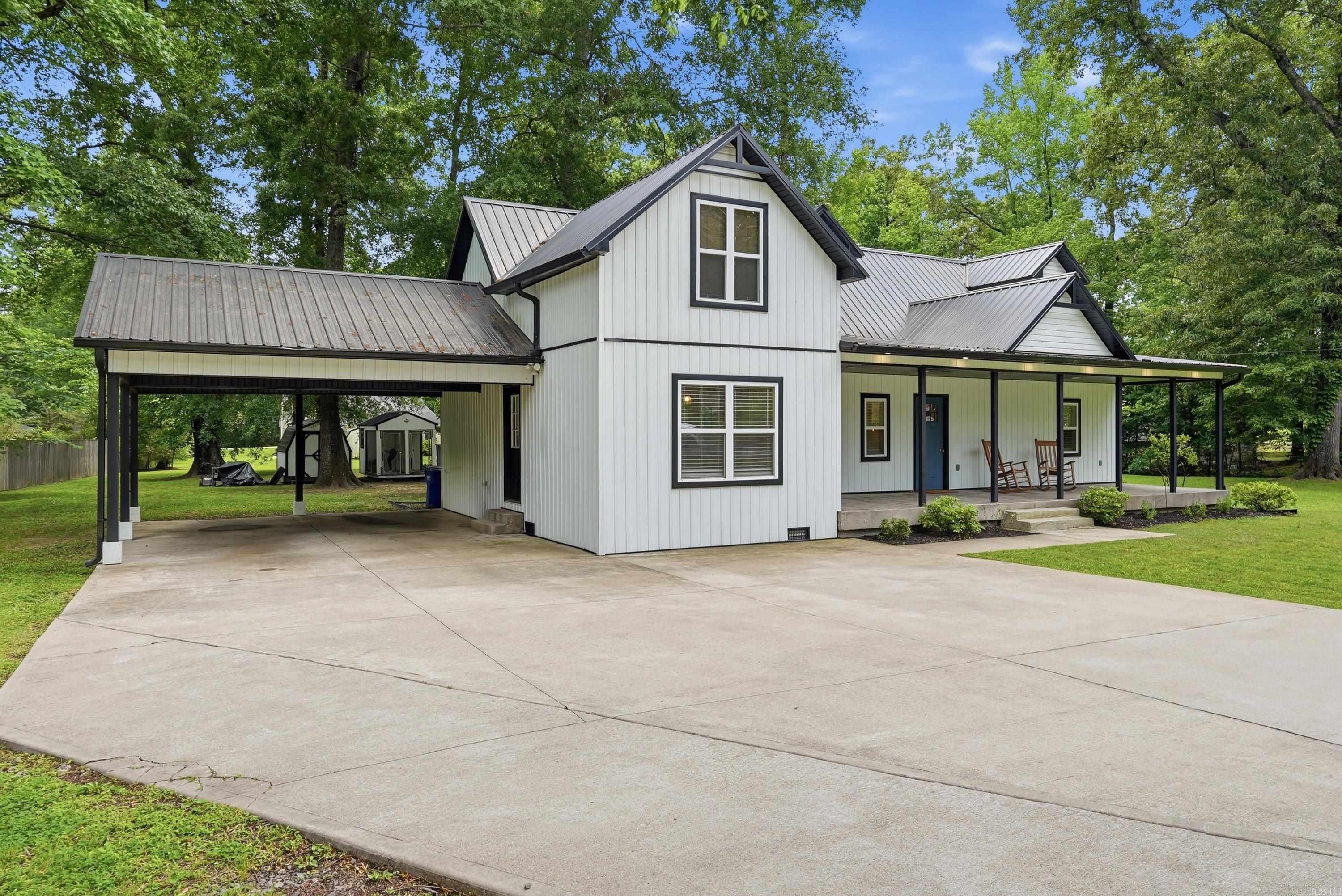 13 Douglas  Greenbrier, AR