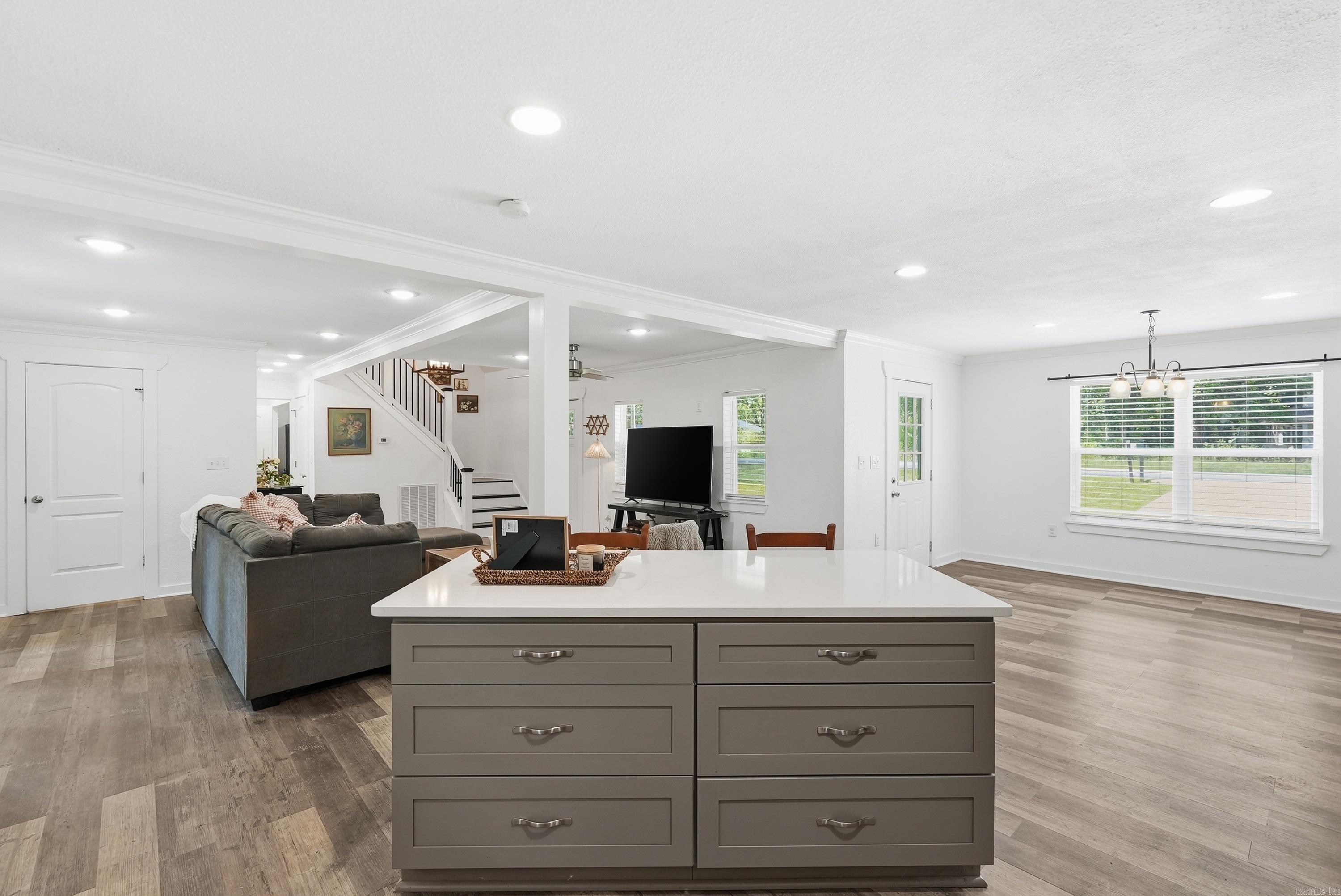 13 Douglas  Greenbrier, AR