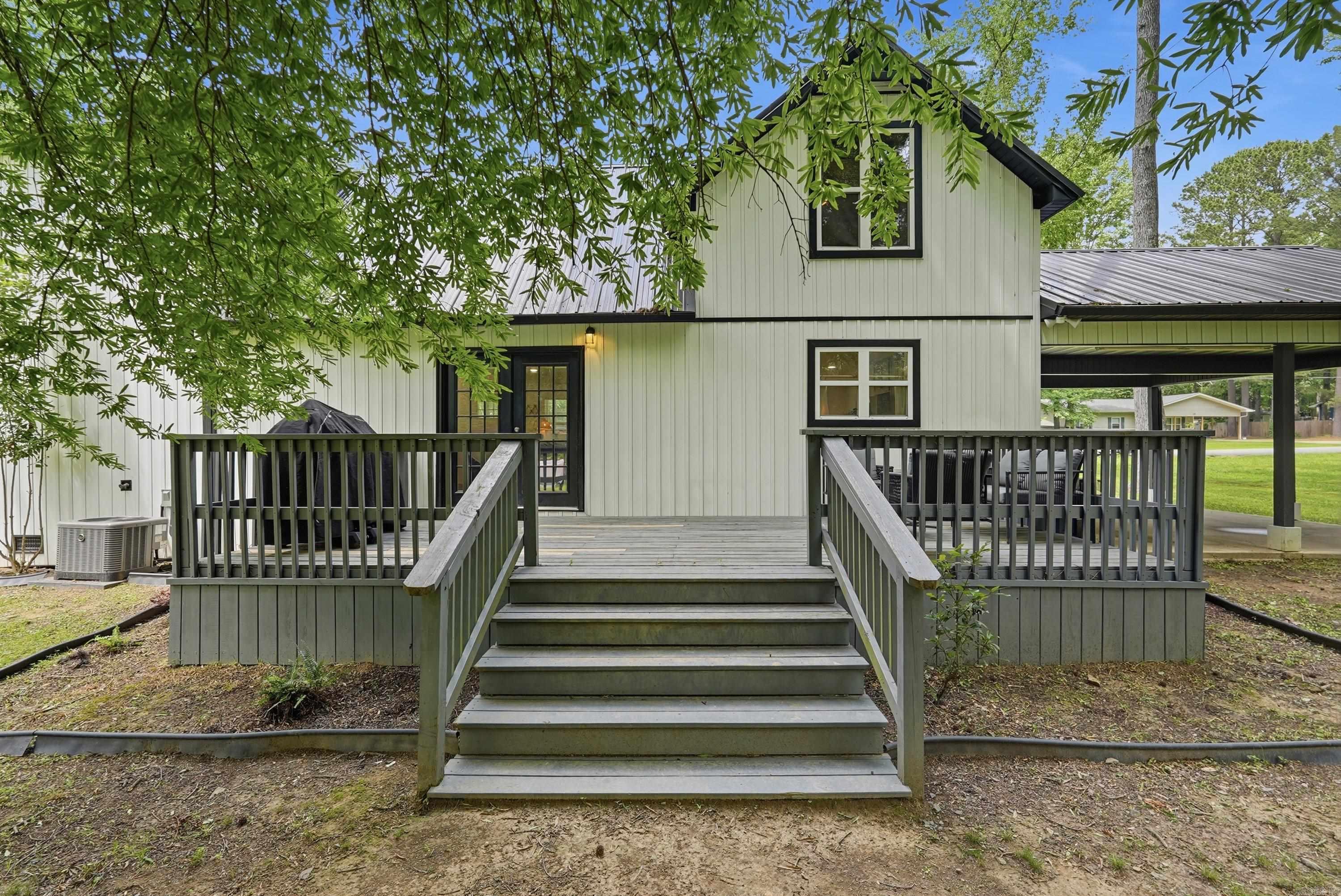 13 Douglas  Greenbrier, AR