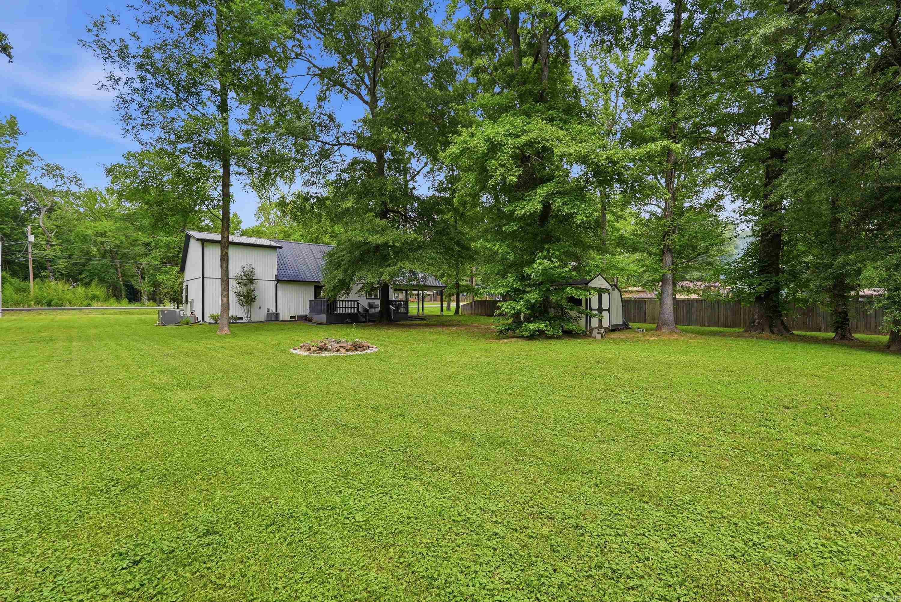 13 Douglas  Greenbrier, AR
