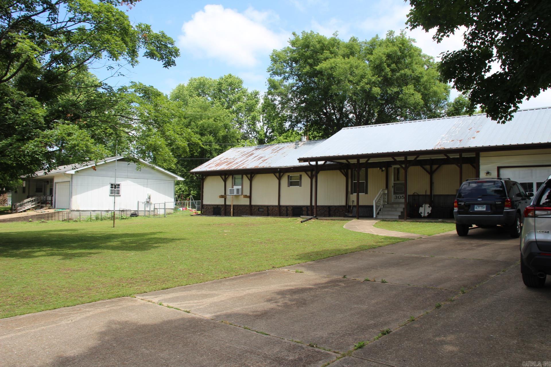 305 S 6th  Flippin, AR
