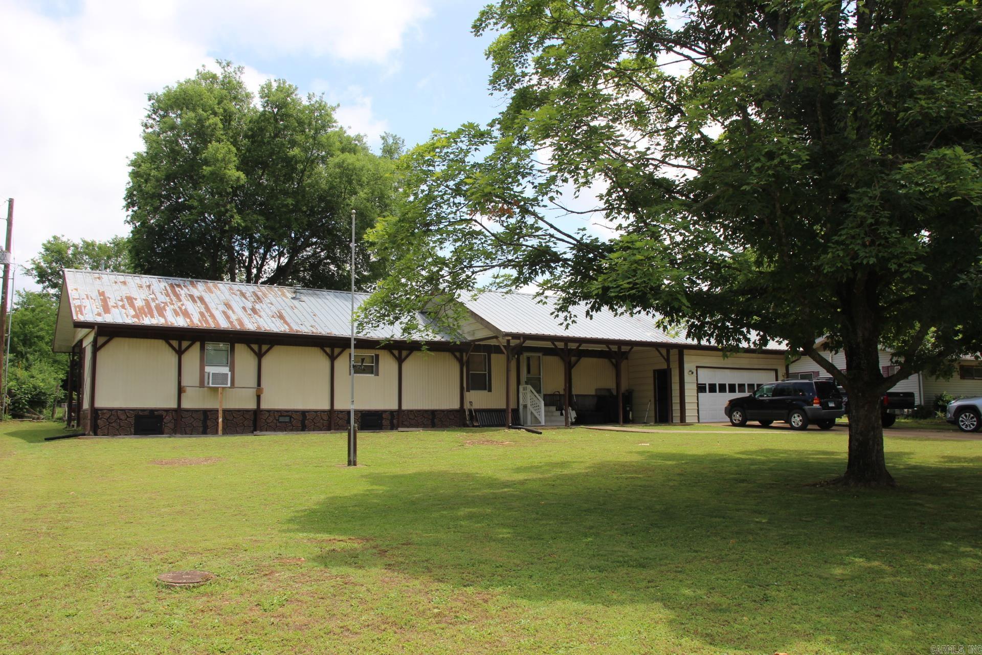 305 S 6th  Flippin, AR