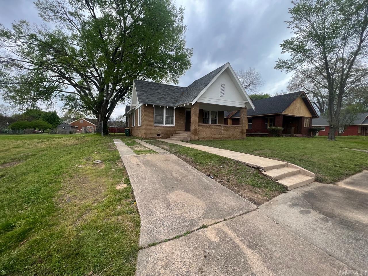 1322 Hanger  Little Rock, AR