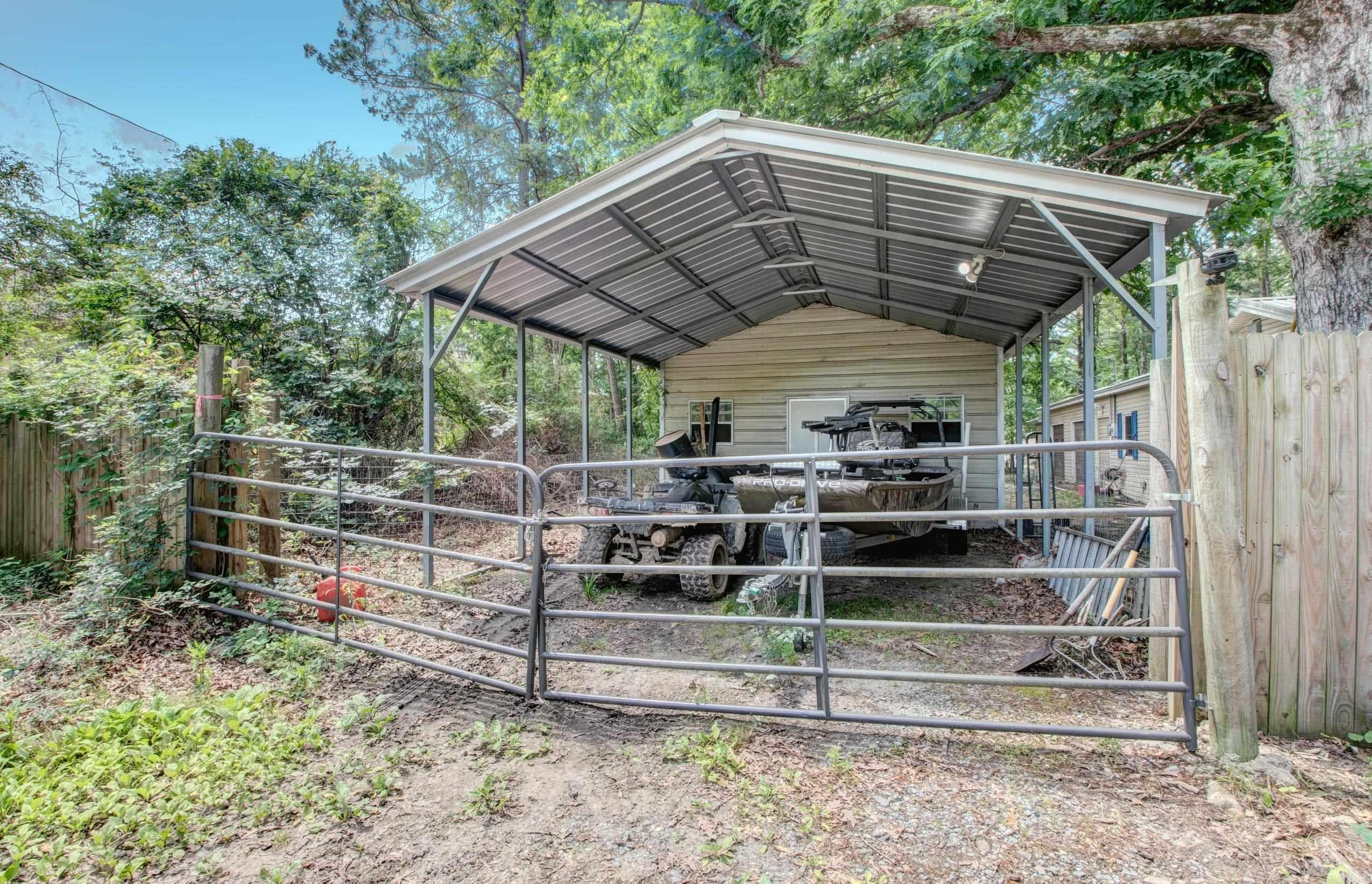 6900 Cherokee Ln  White Hall, AR