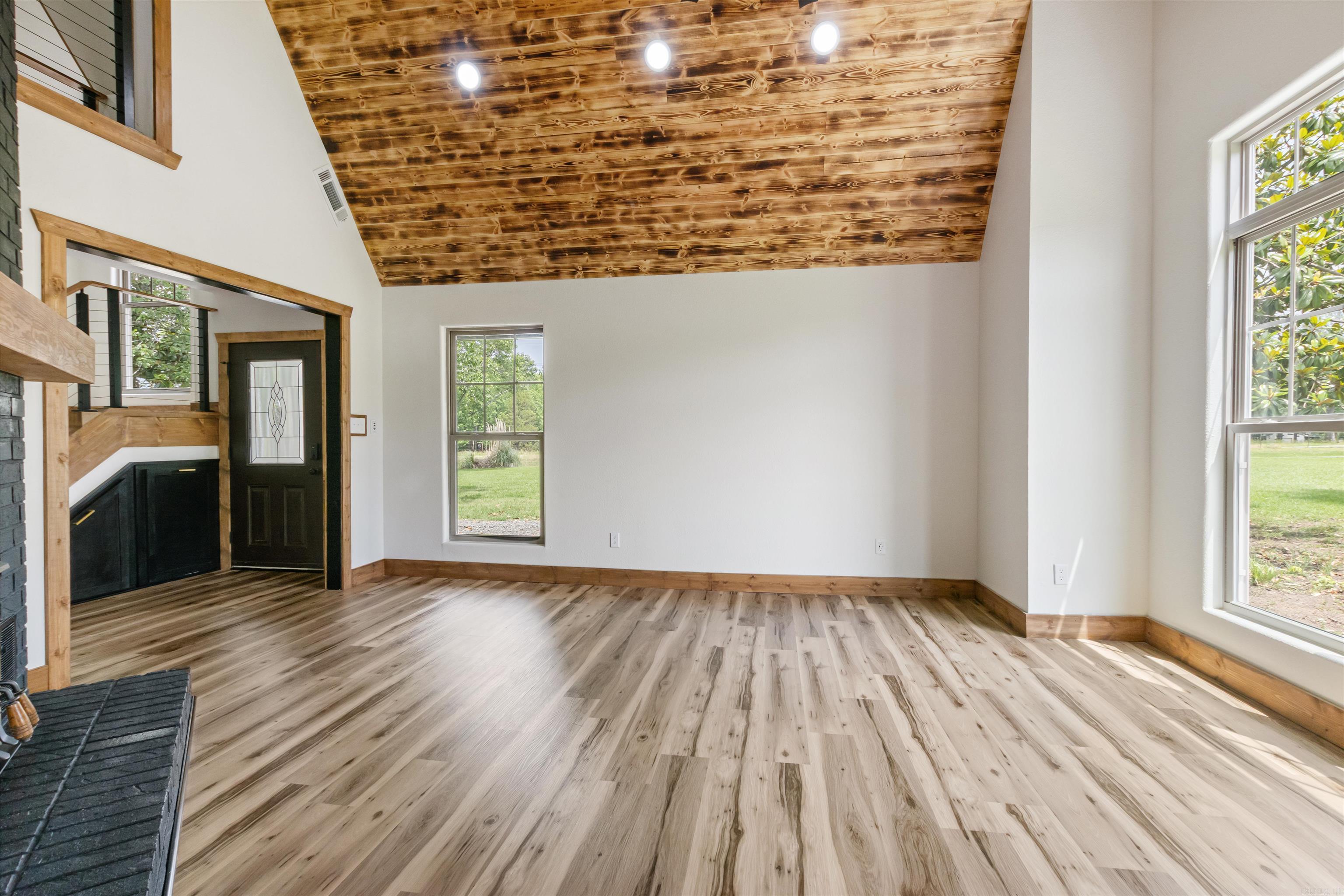 162 Oak Grove  Austin, AR