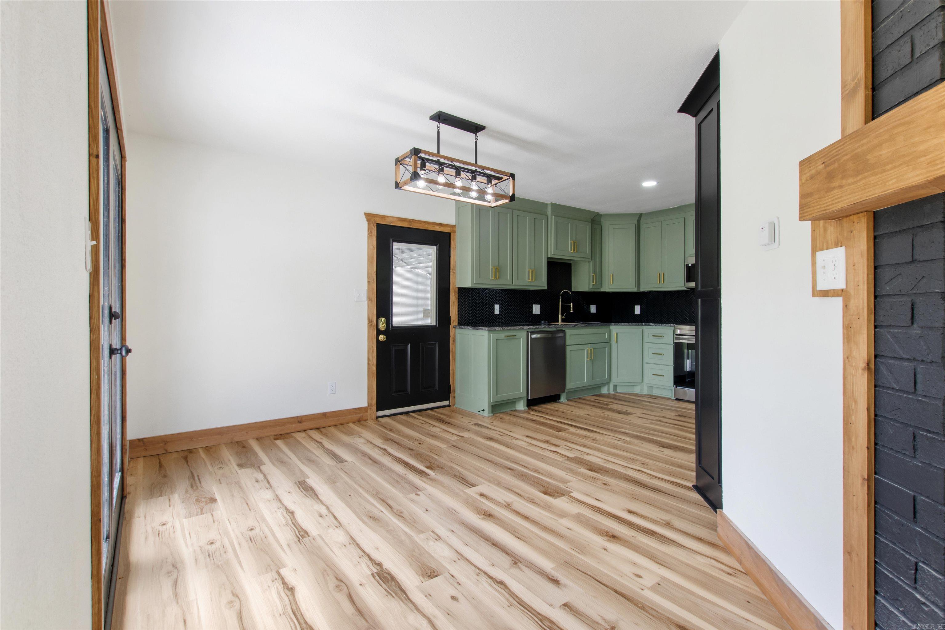 162 Oak Grove  Austin, AR