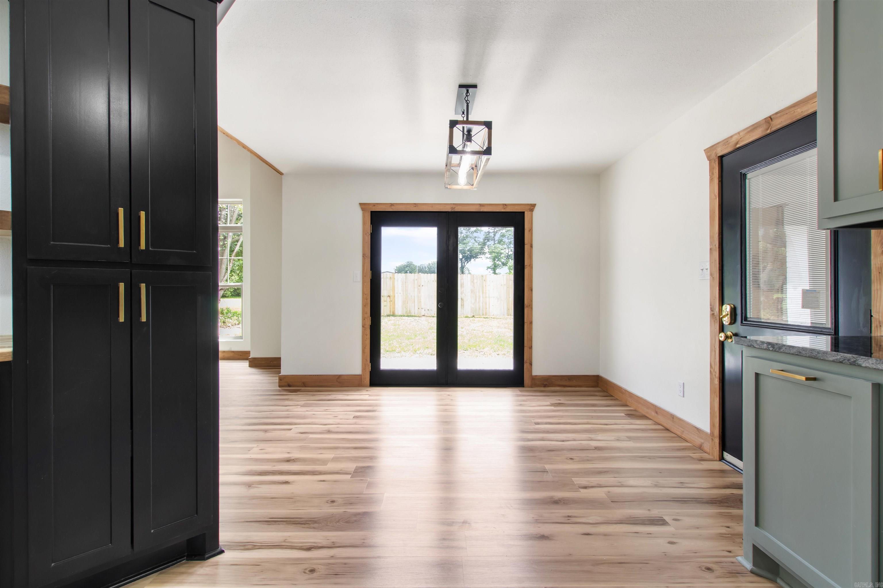 162 Oak Grove  Austin, AR