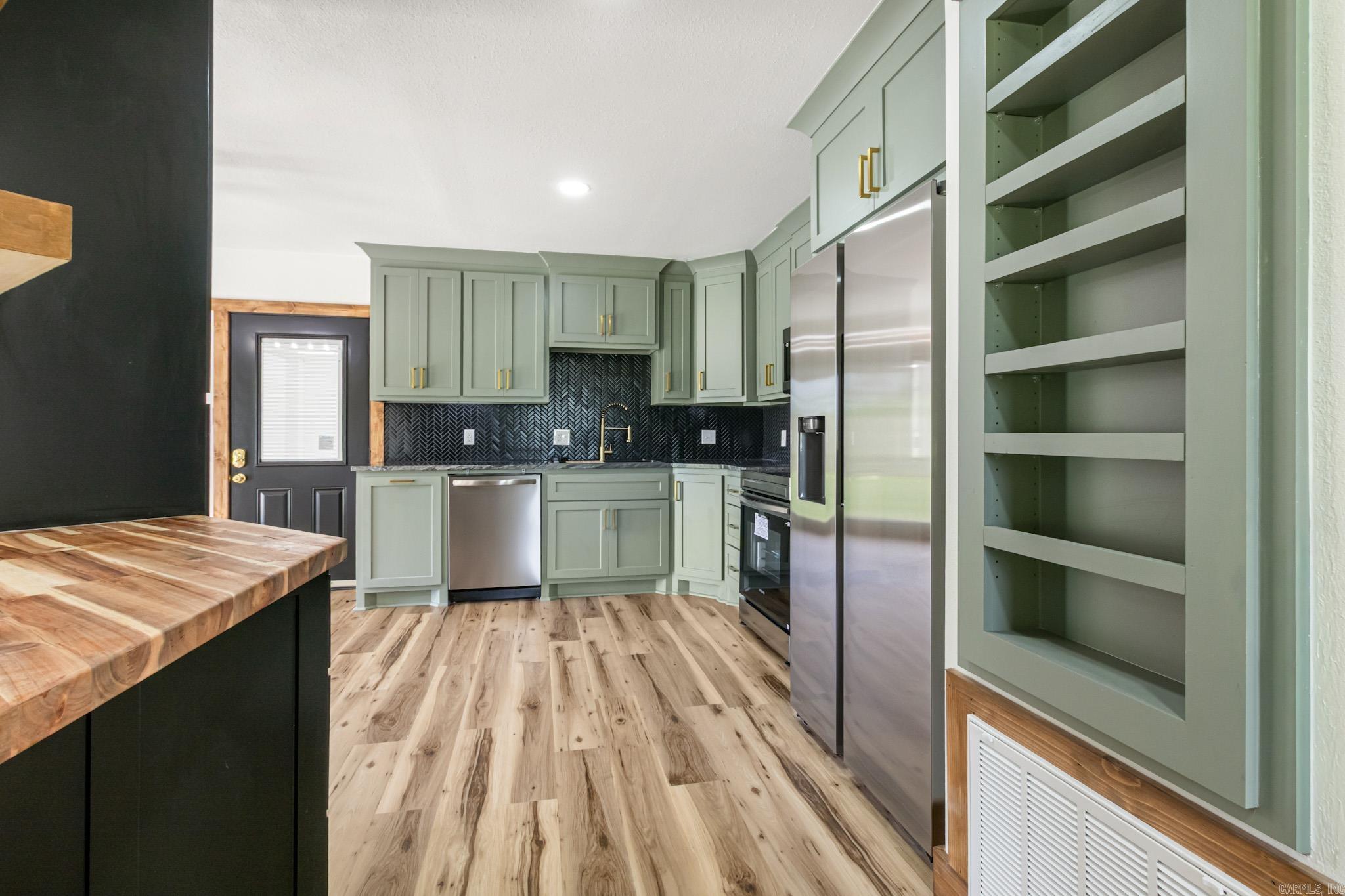 162 Oak Grove  Austin, AR