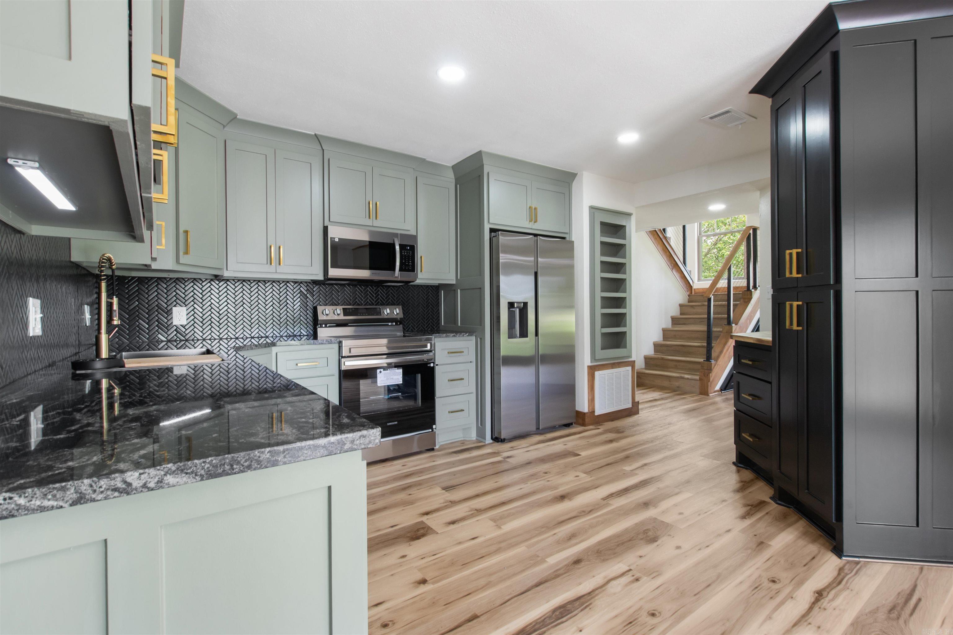 162 Oak Grove  Austin, AR