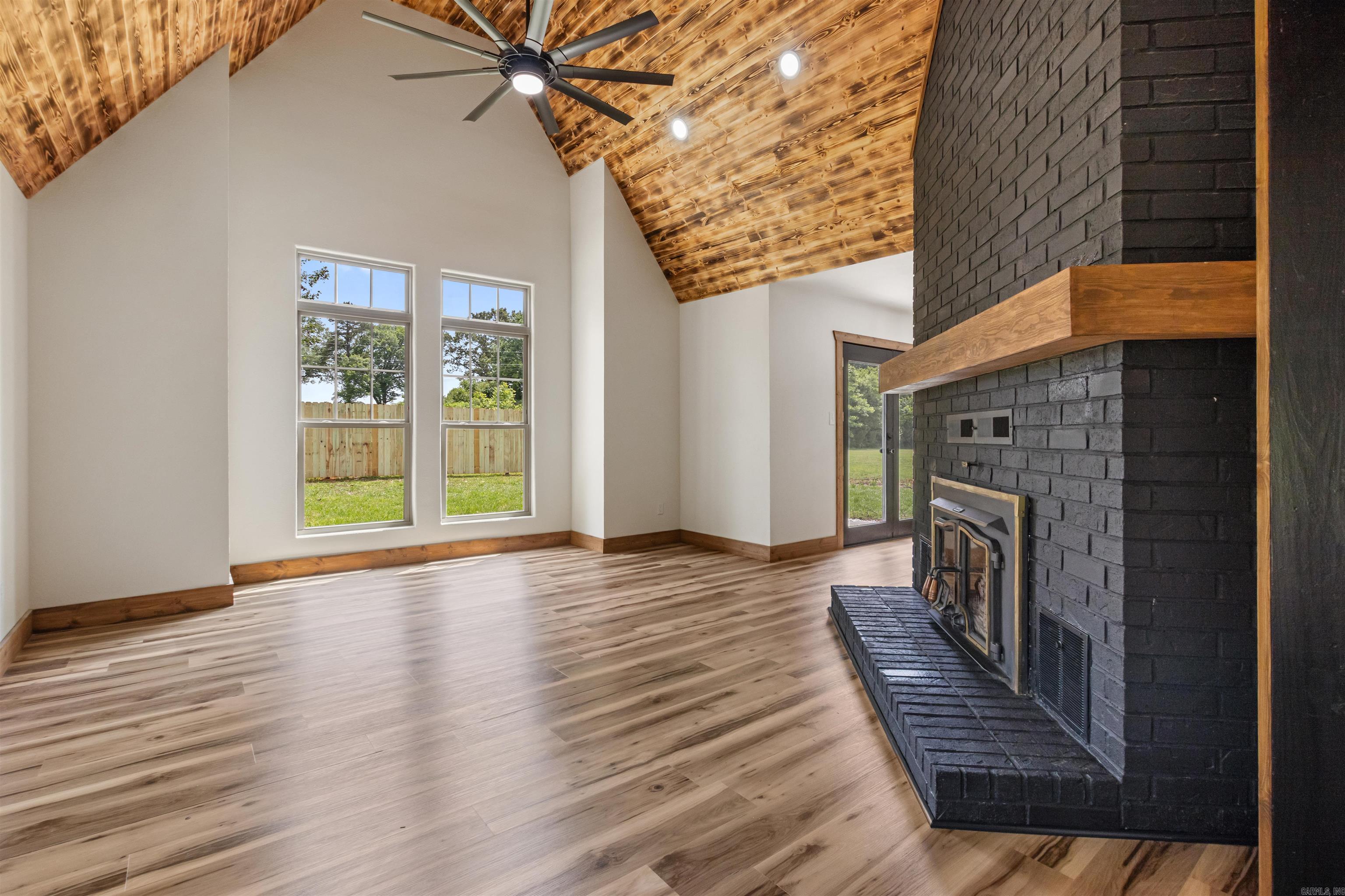 162 Oak Grove  Austin, AR