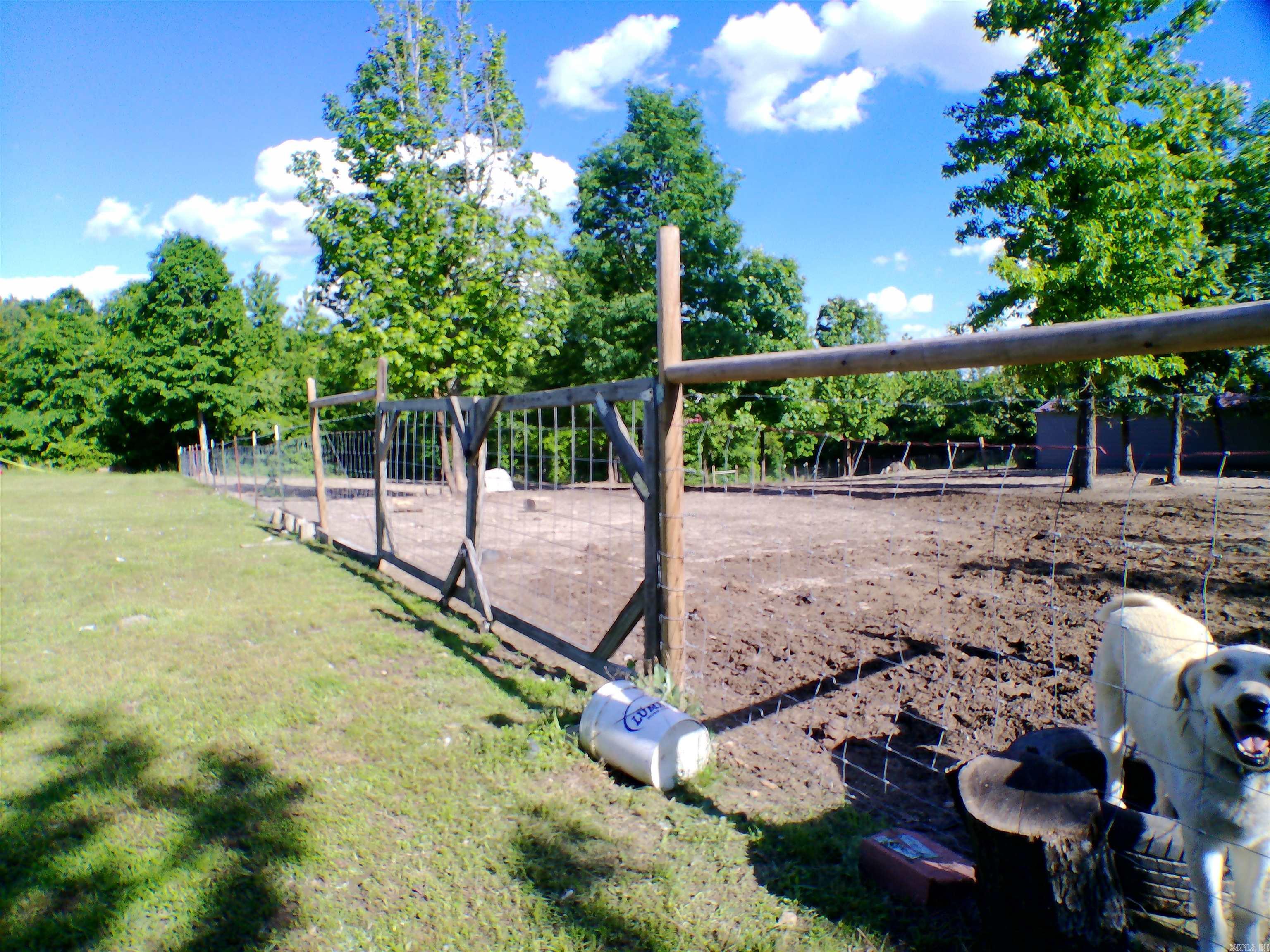 1417 Skyline Dr  Amity, AR