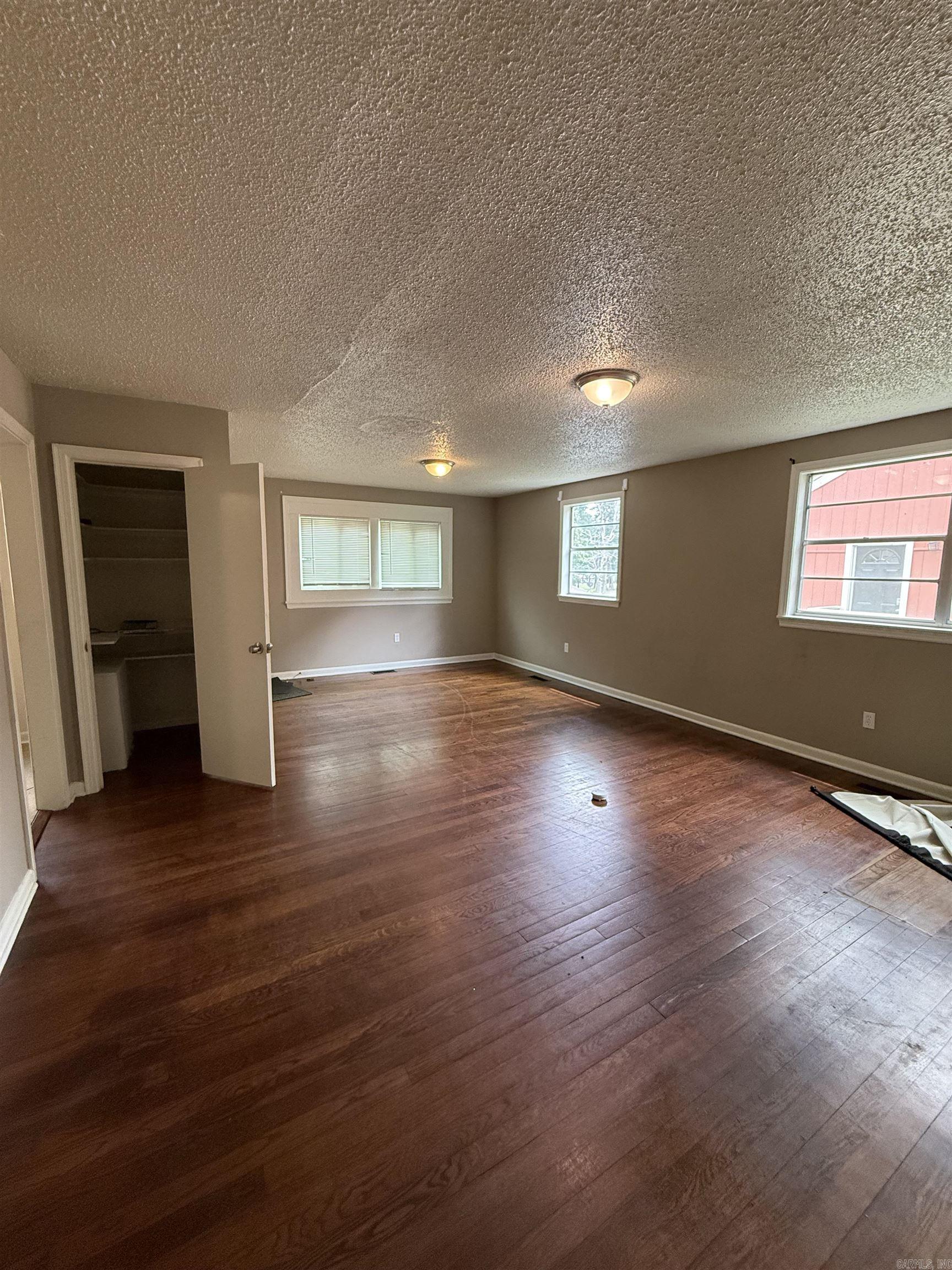 2302 S Harrison  Little Rock, AR