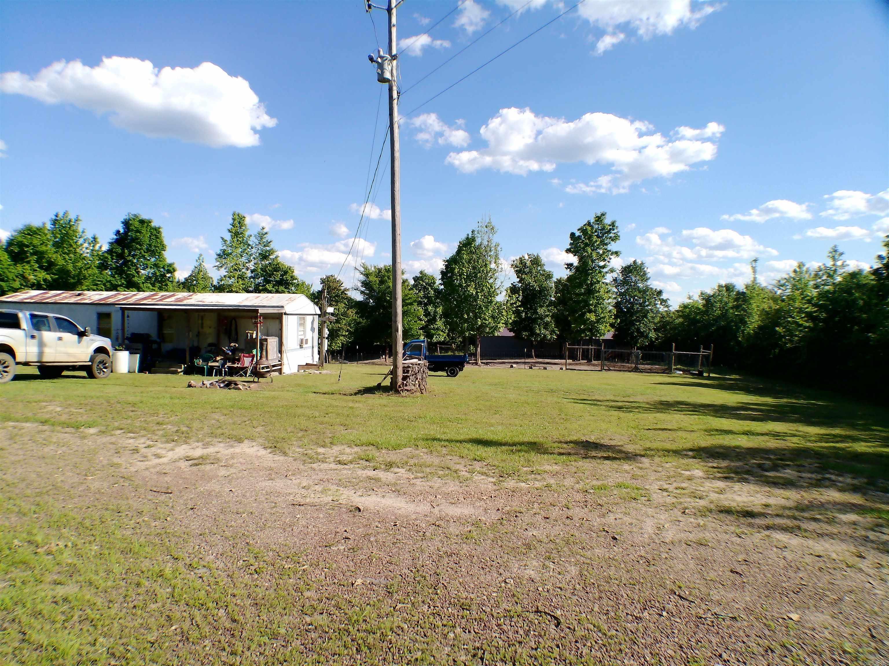 1417 Skyline Dr  Amity, AR