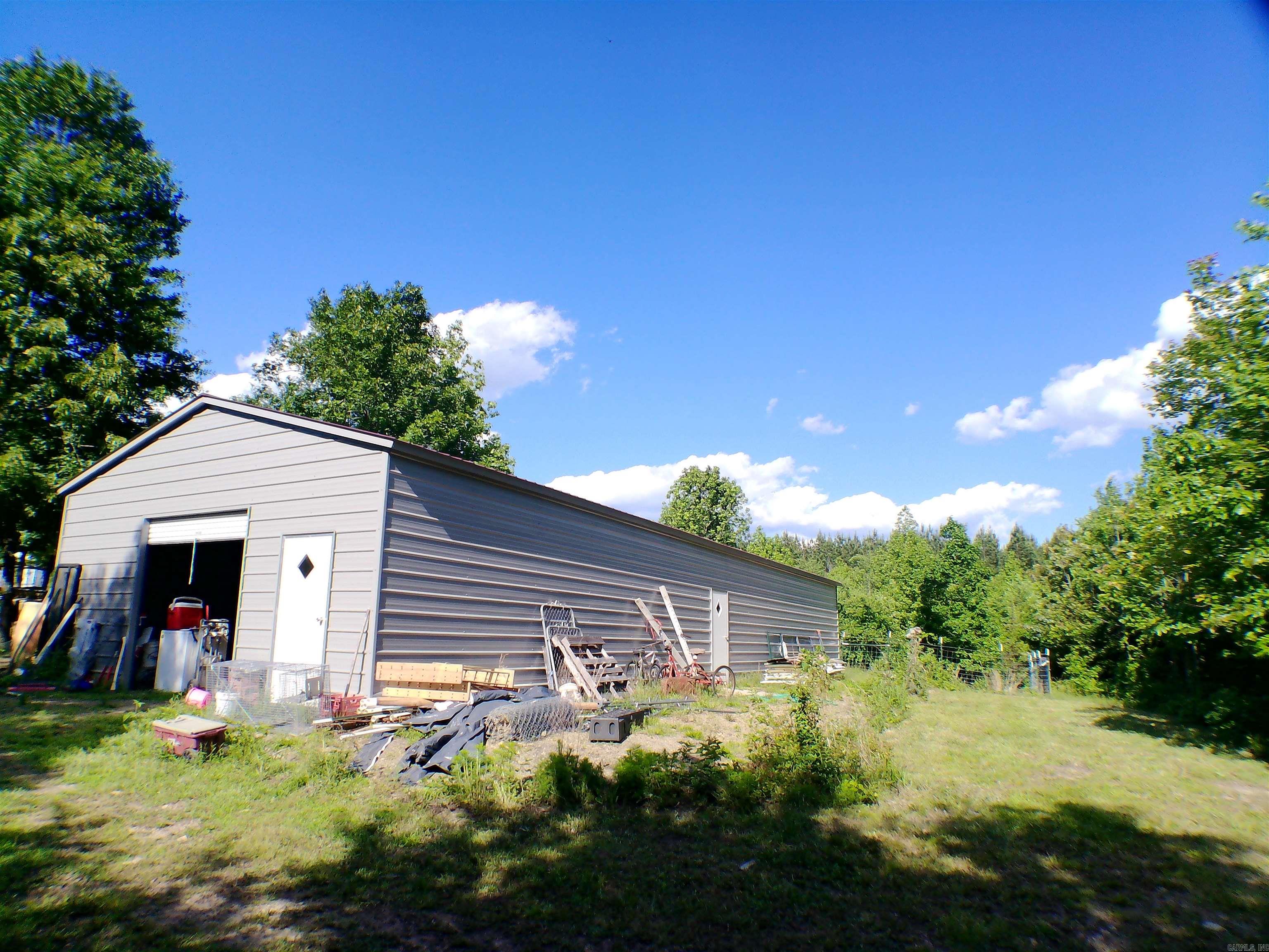 1417 Skyline Dr  Amity, AR