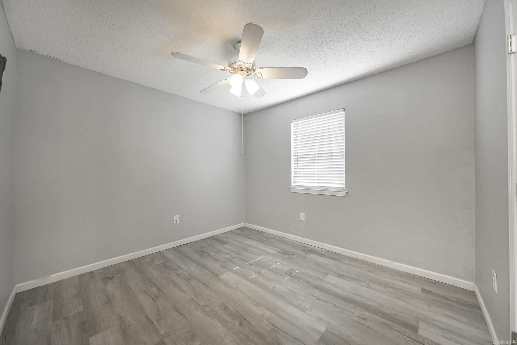 219 S Center  Conway, AR