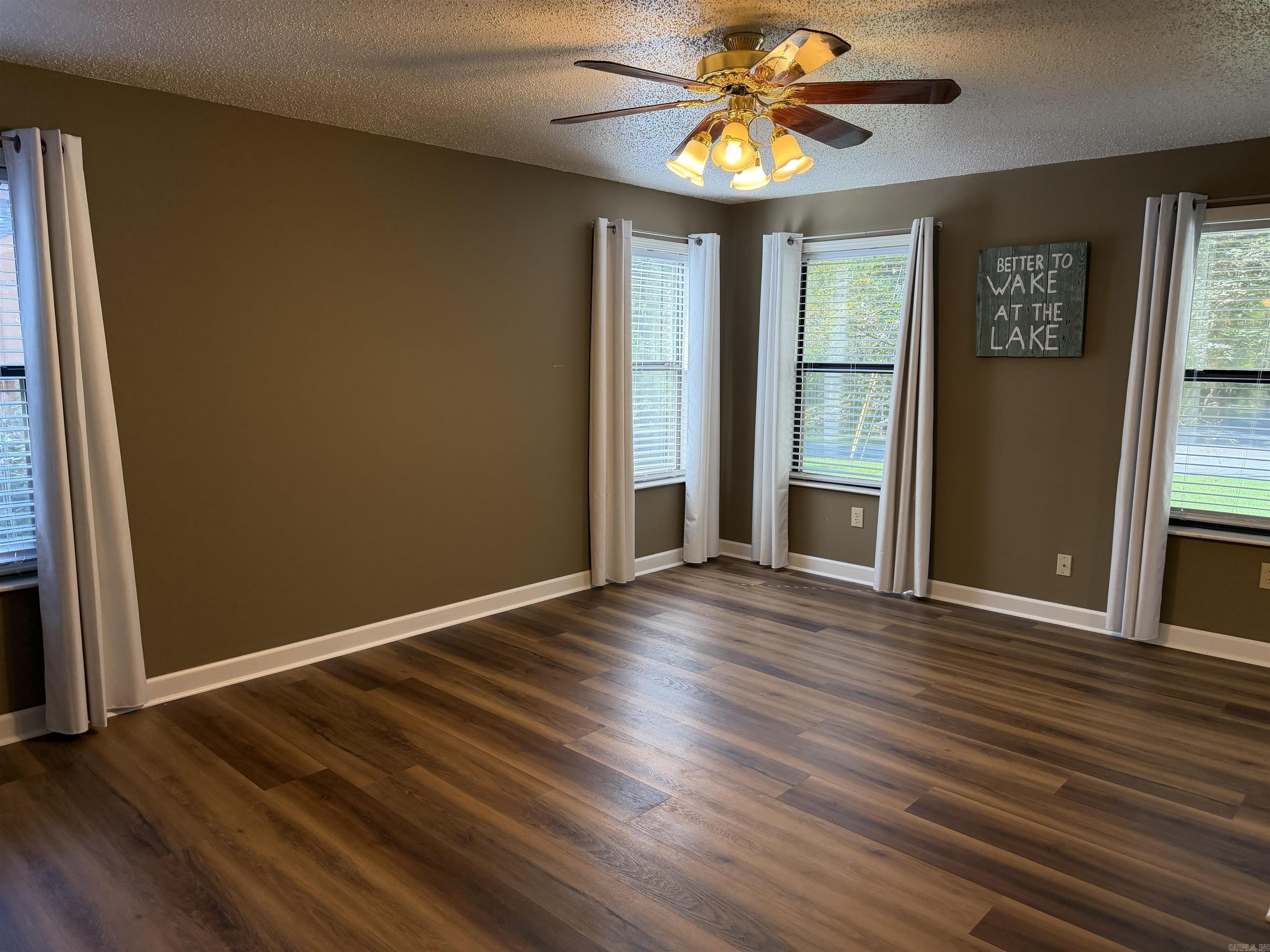 119 Meadowcliff  Fairfield Bay, AR