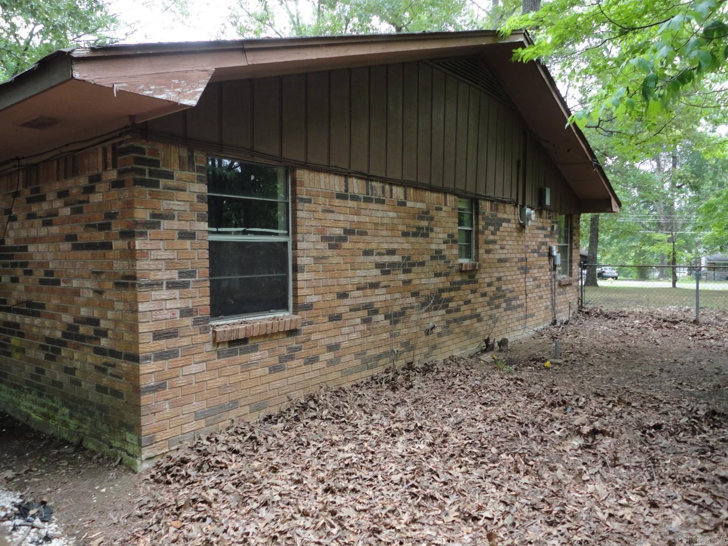553 W Clearwater  Sheridan, AR